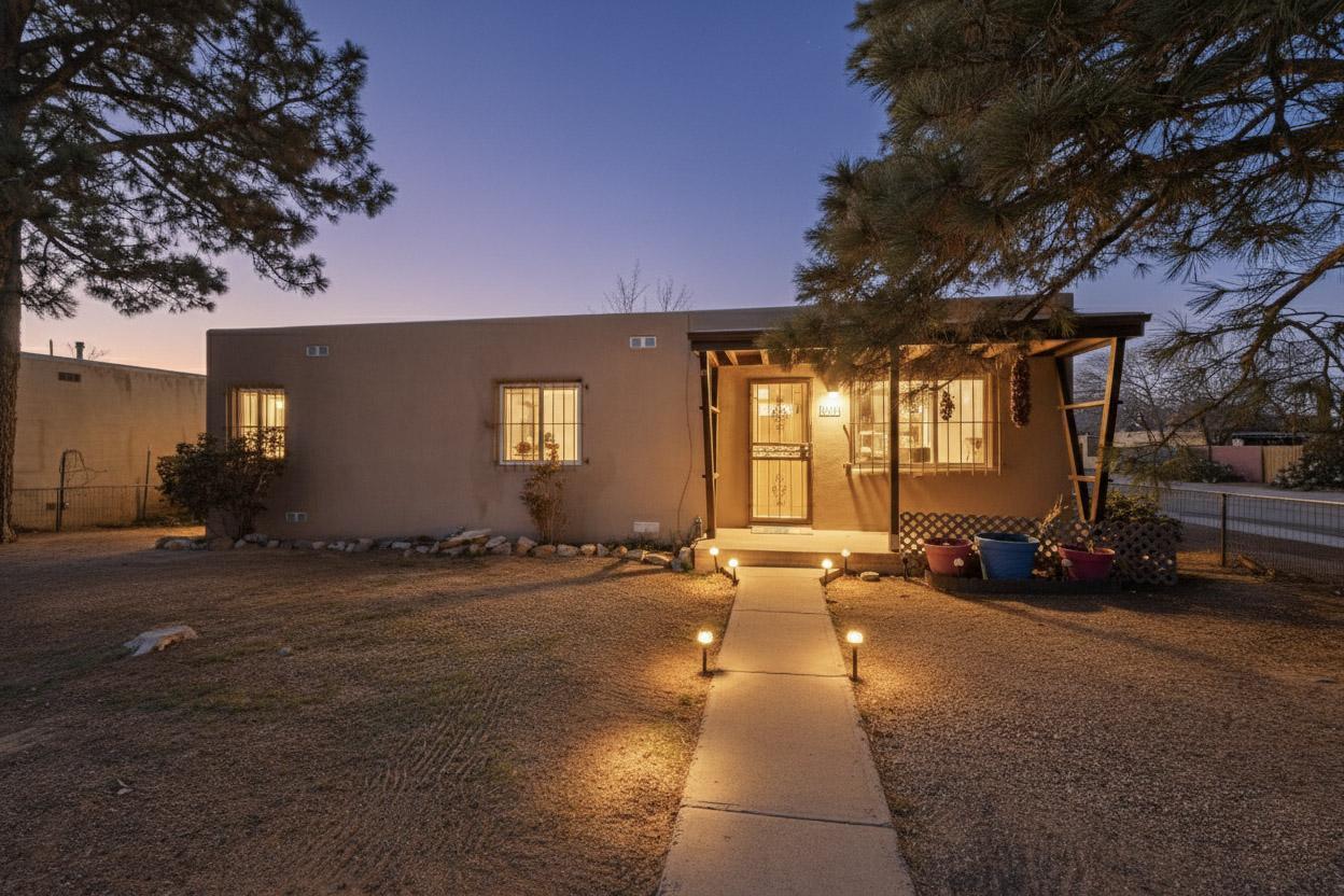 701 Alvarado Drive SE