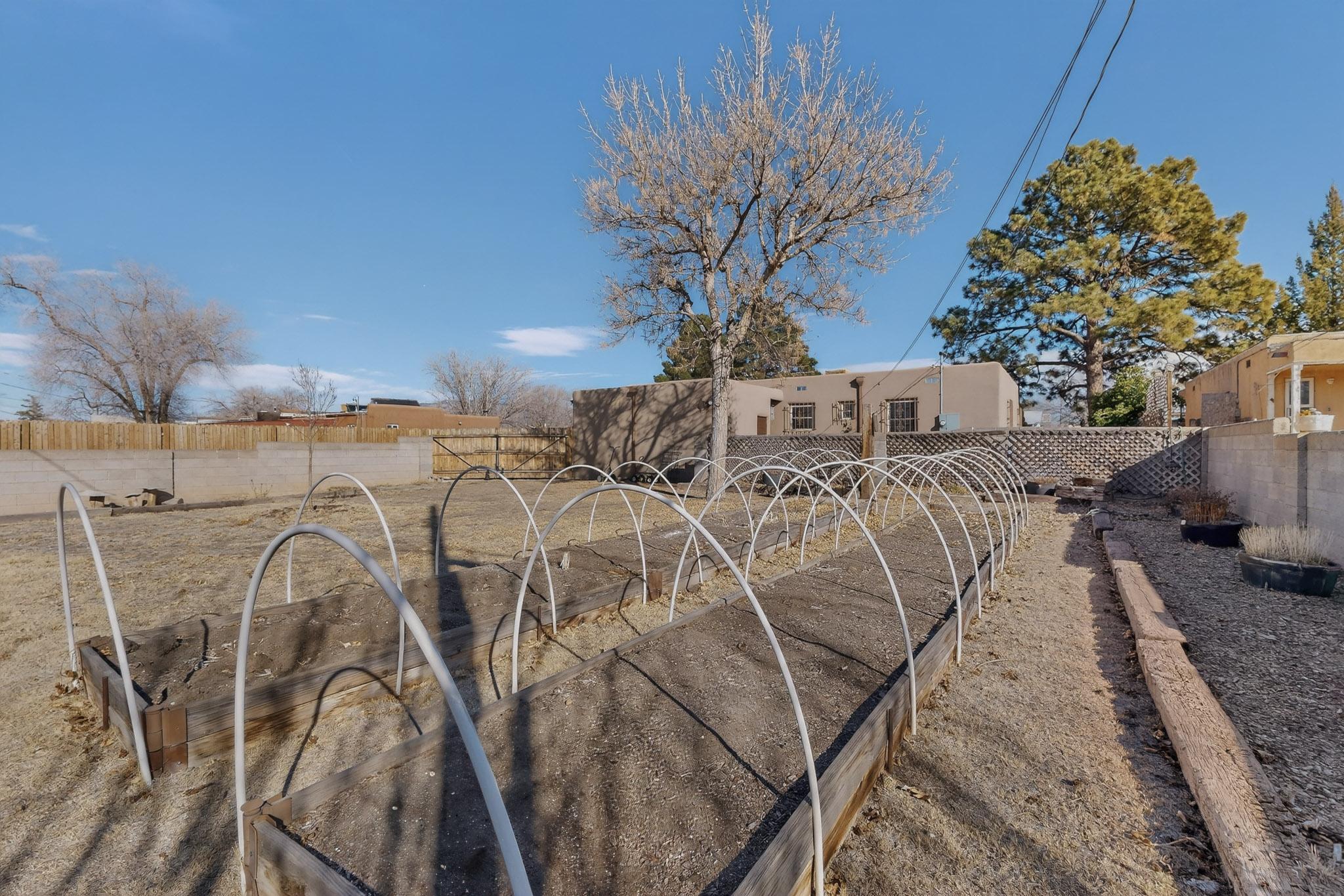 701 Alvarado Drive SE