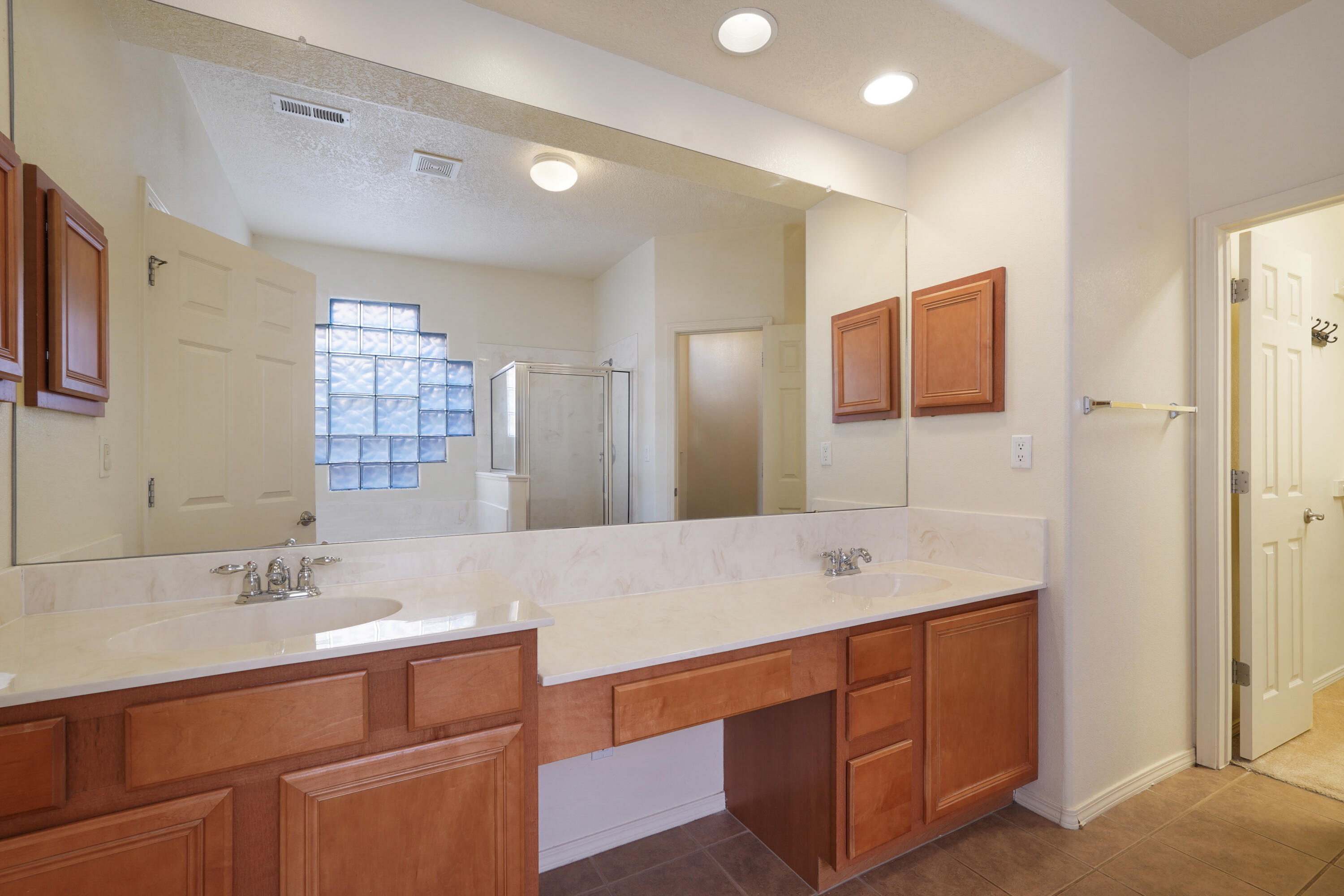 3316 Lockerbie Drive SE