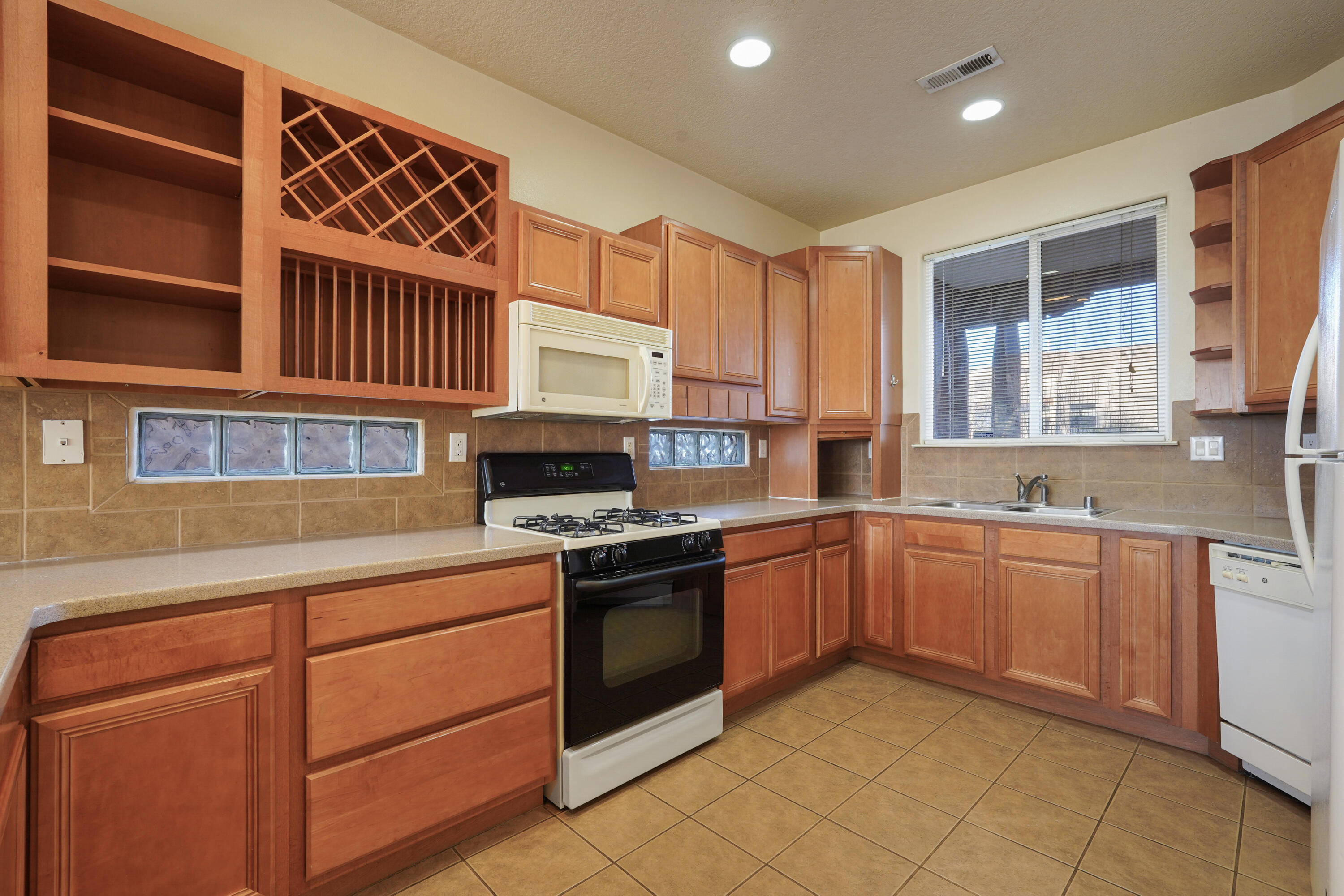 3316 Lockerbie Drive SE