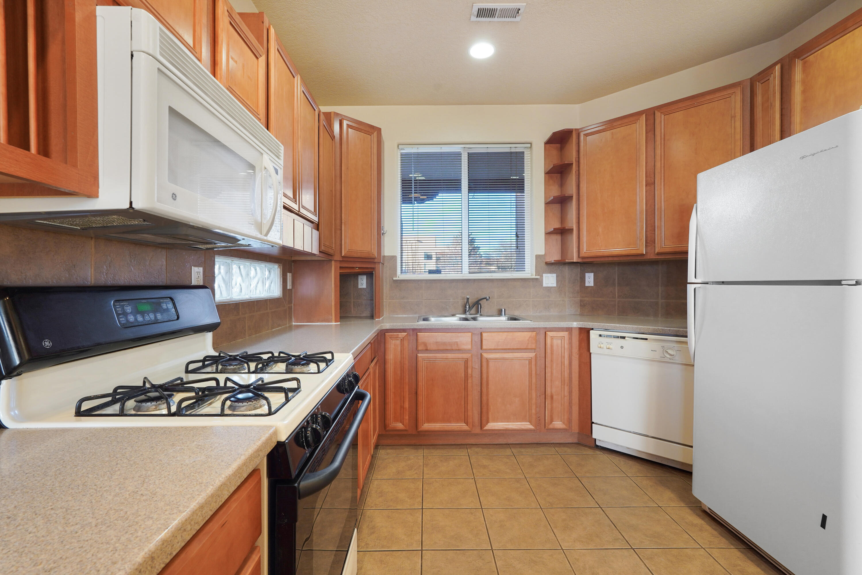 3316 Lockerbie Drive SE