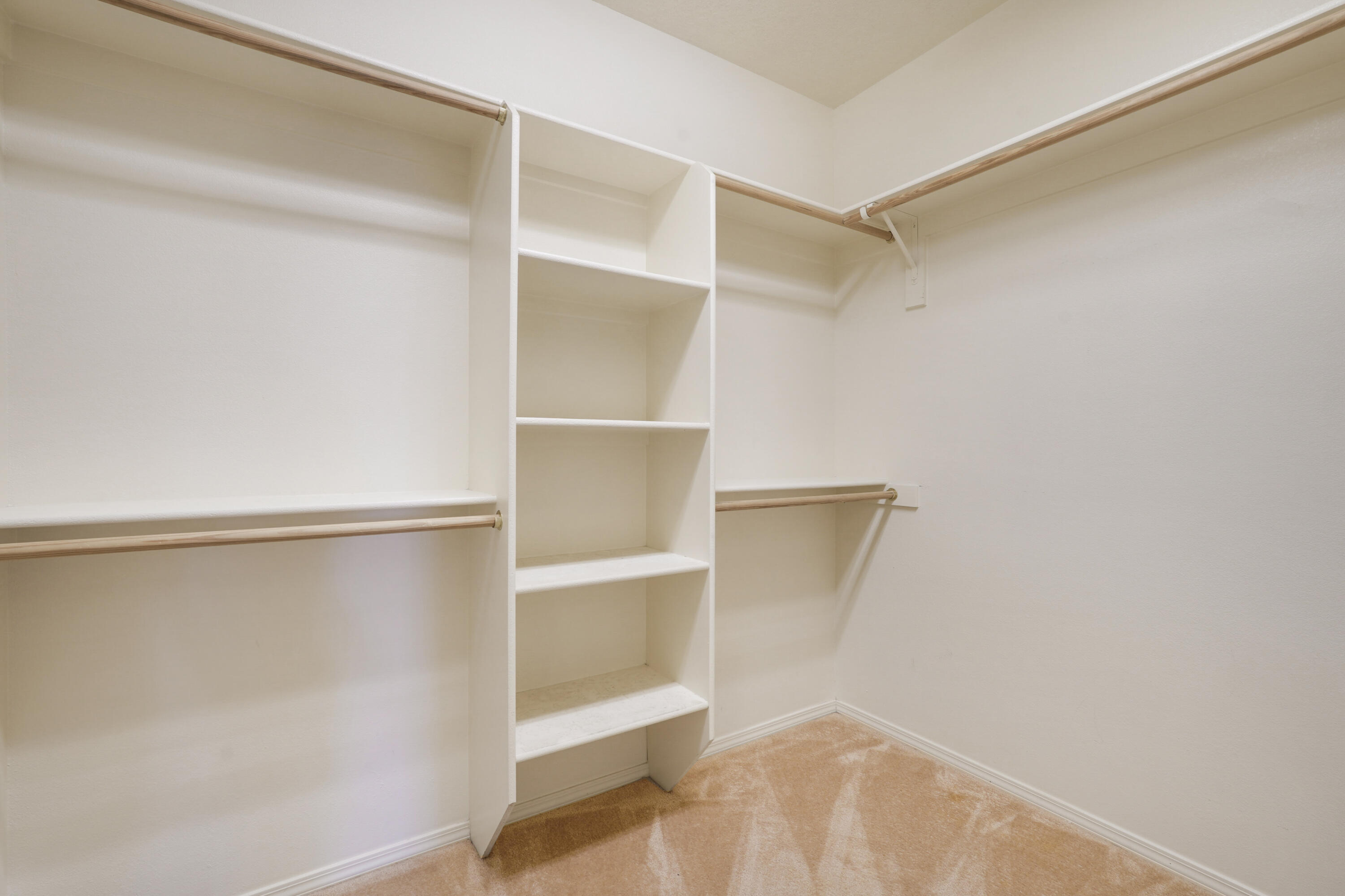 3316 Lockerbie Drive SE