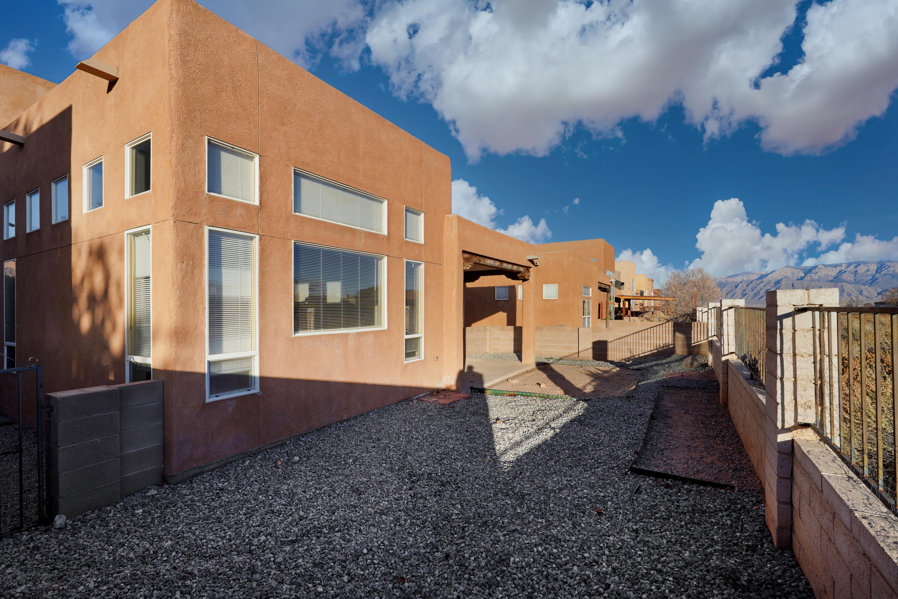 3316 Lockerbie Drive SE