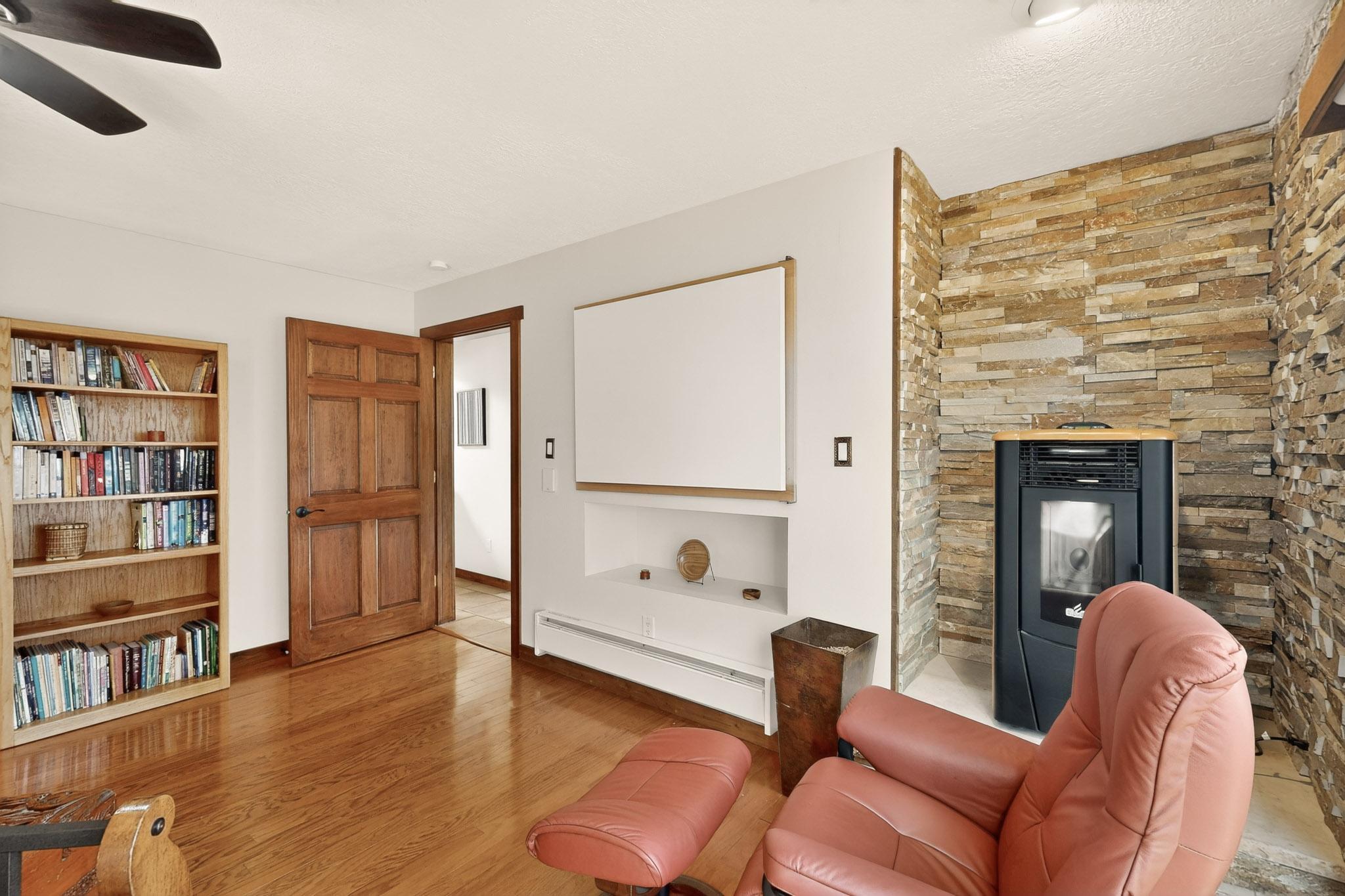 42 Cedar Hill Place NE