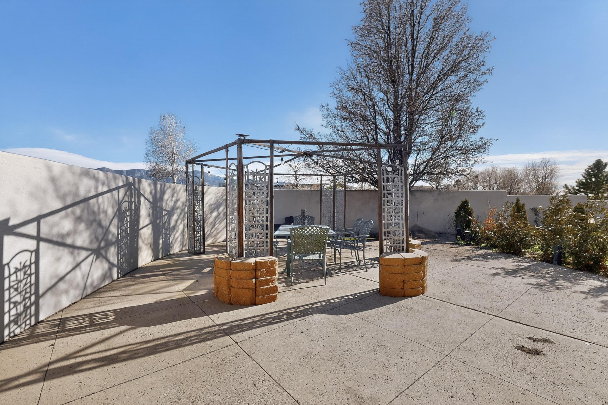 11500 Modesto Avenue NE