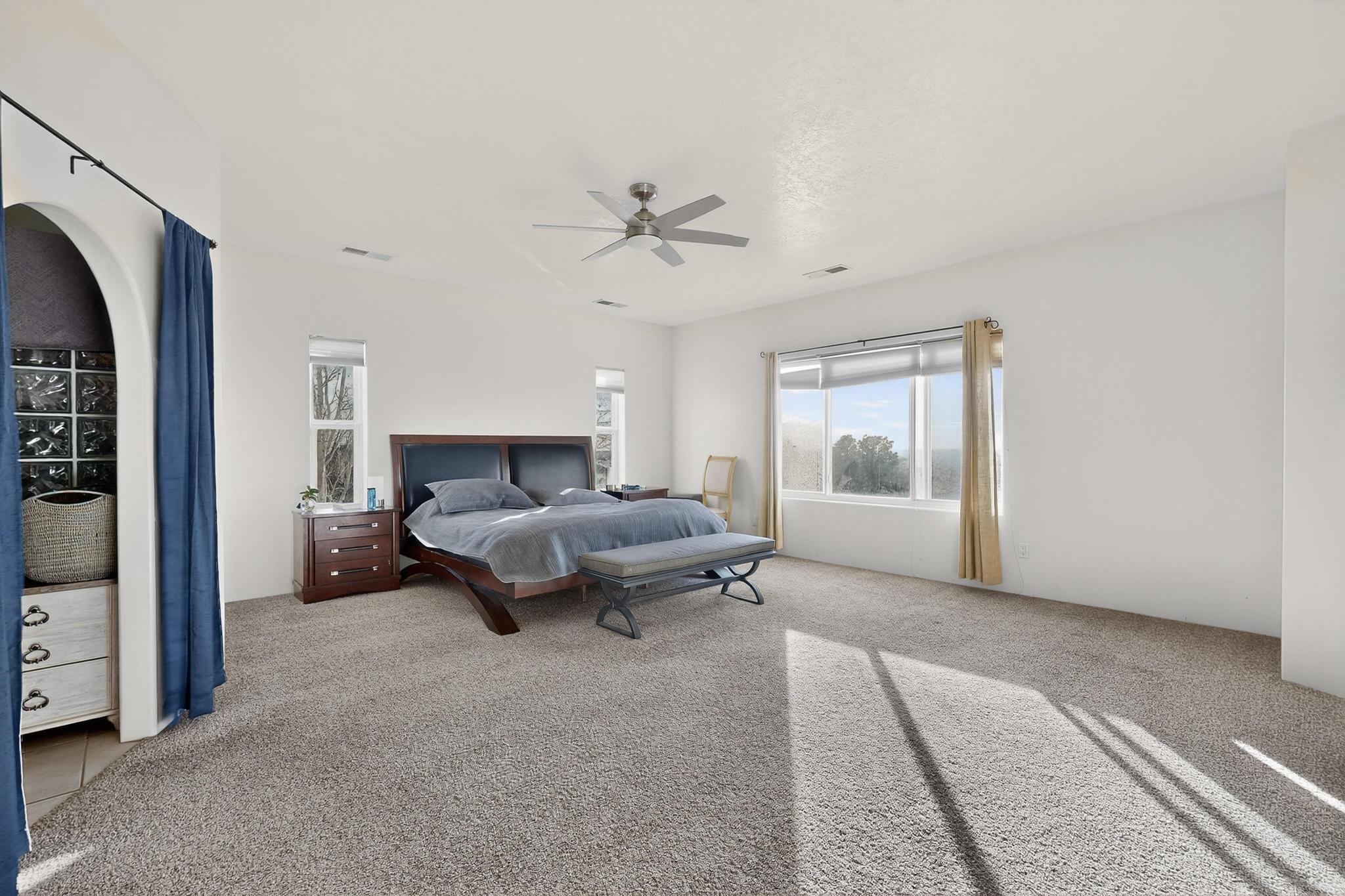 11500 Modesto Avenue NE