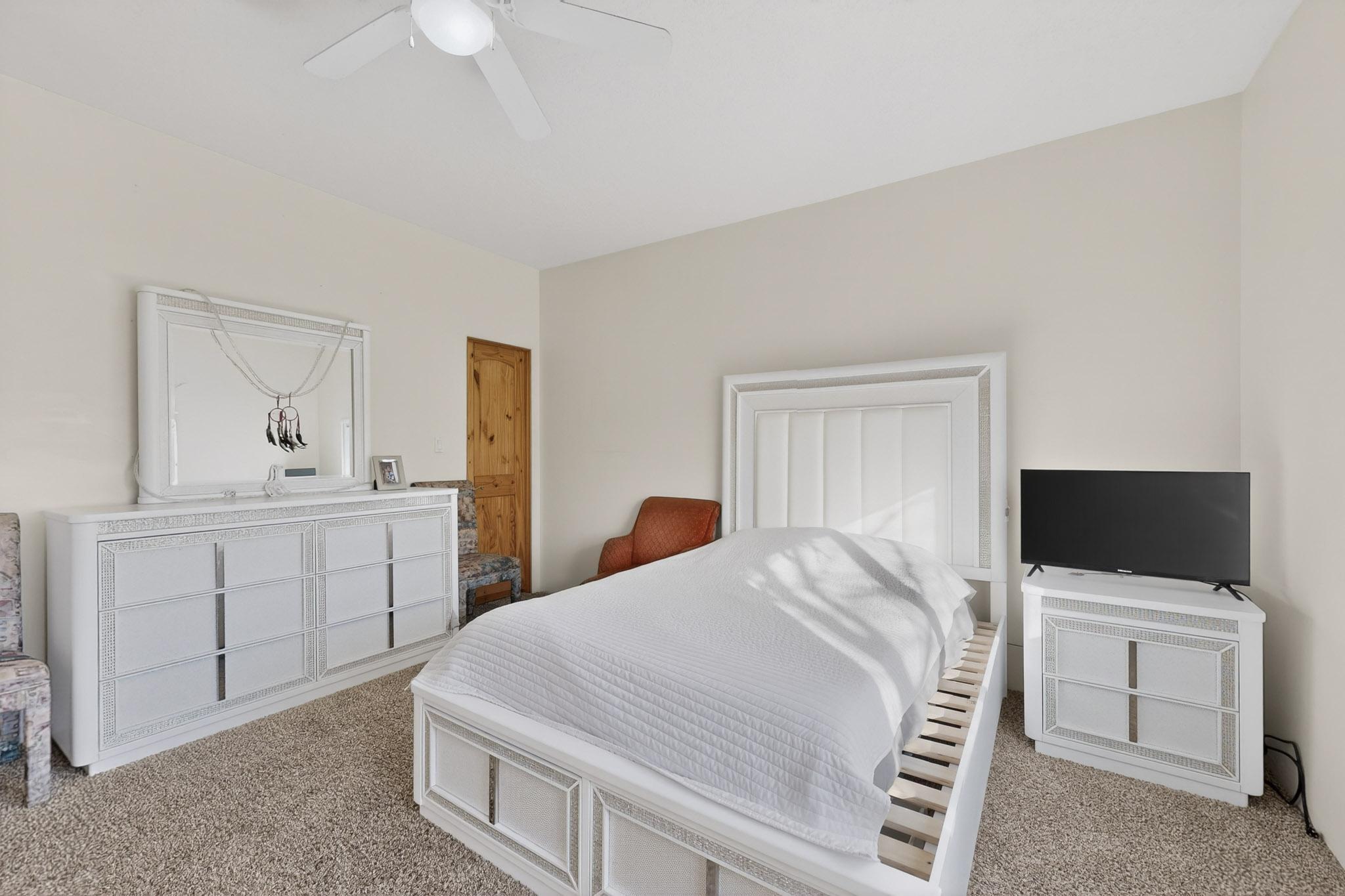 11500 Modesto Avenue NE