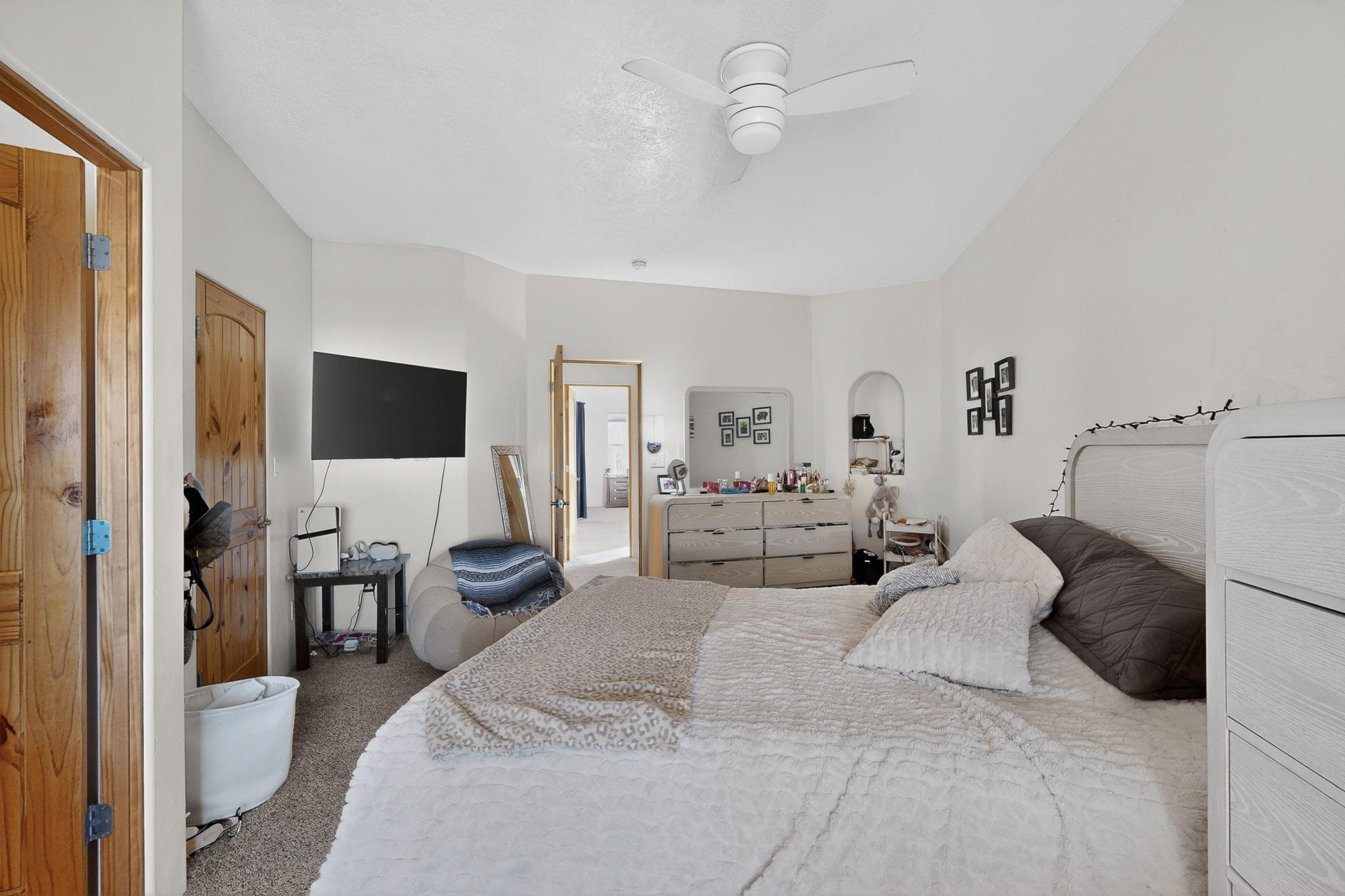 11500 Modesto Avenue NE