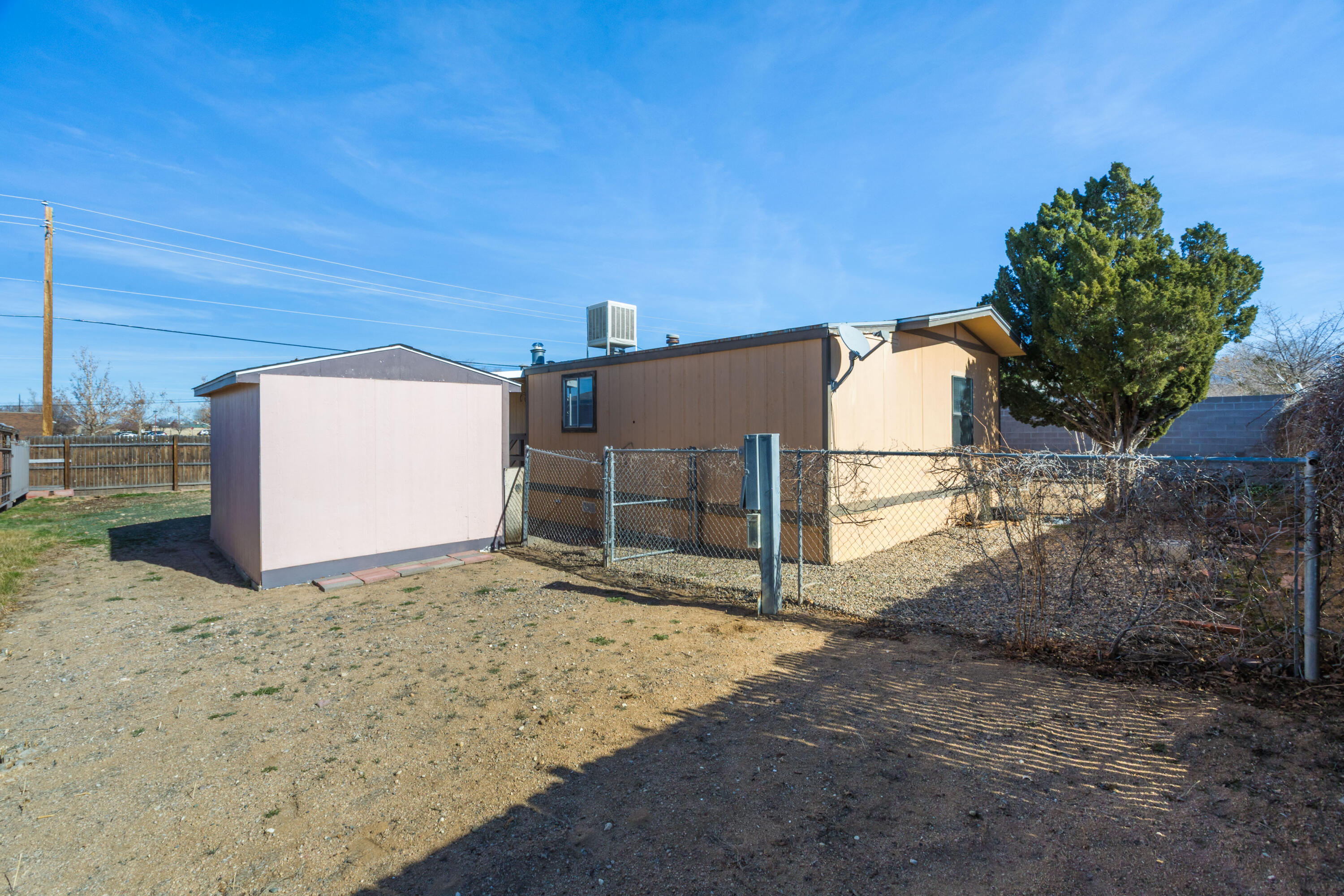 6732 San Bernardino Avenue NE