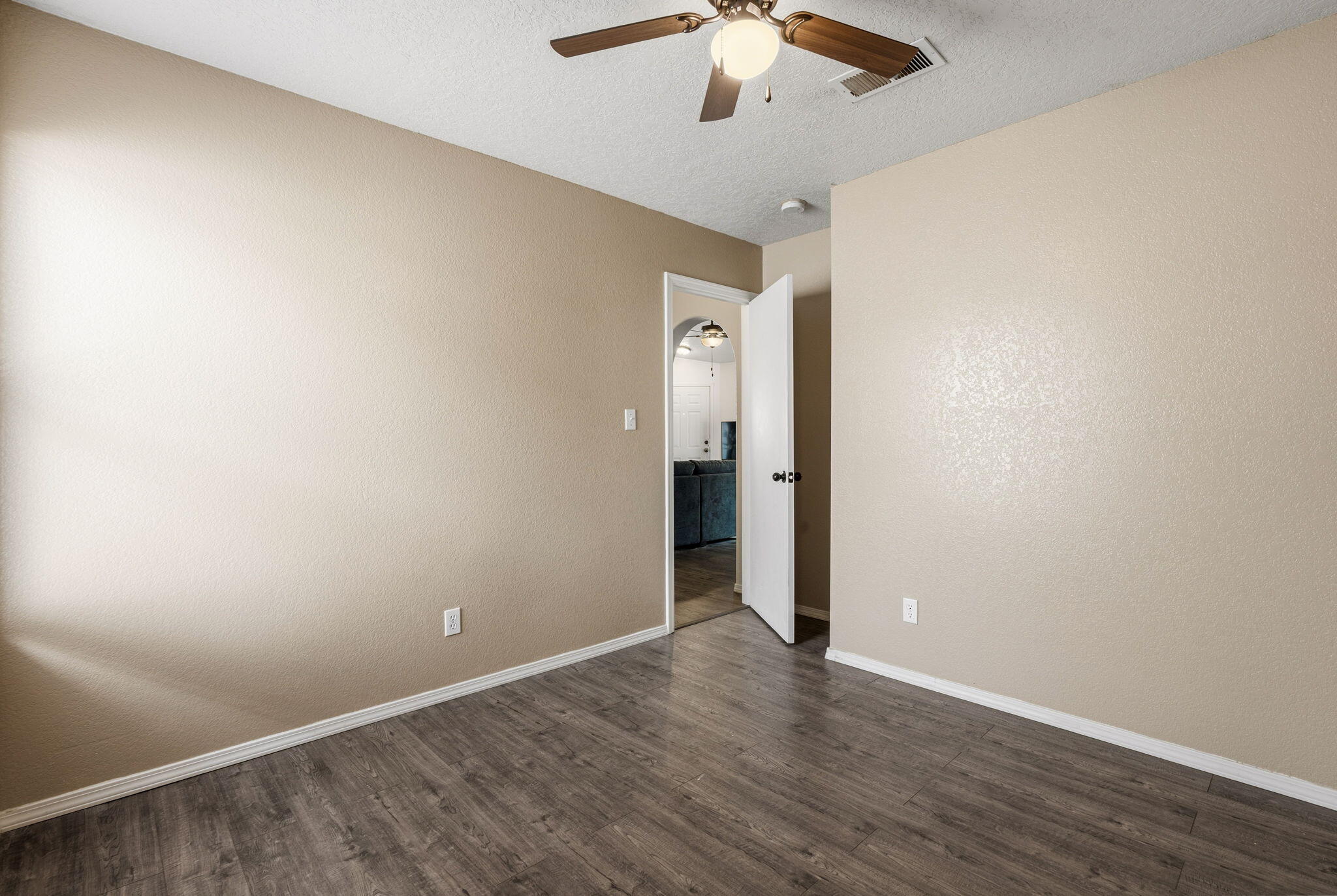 305 Vista Del Angel SW