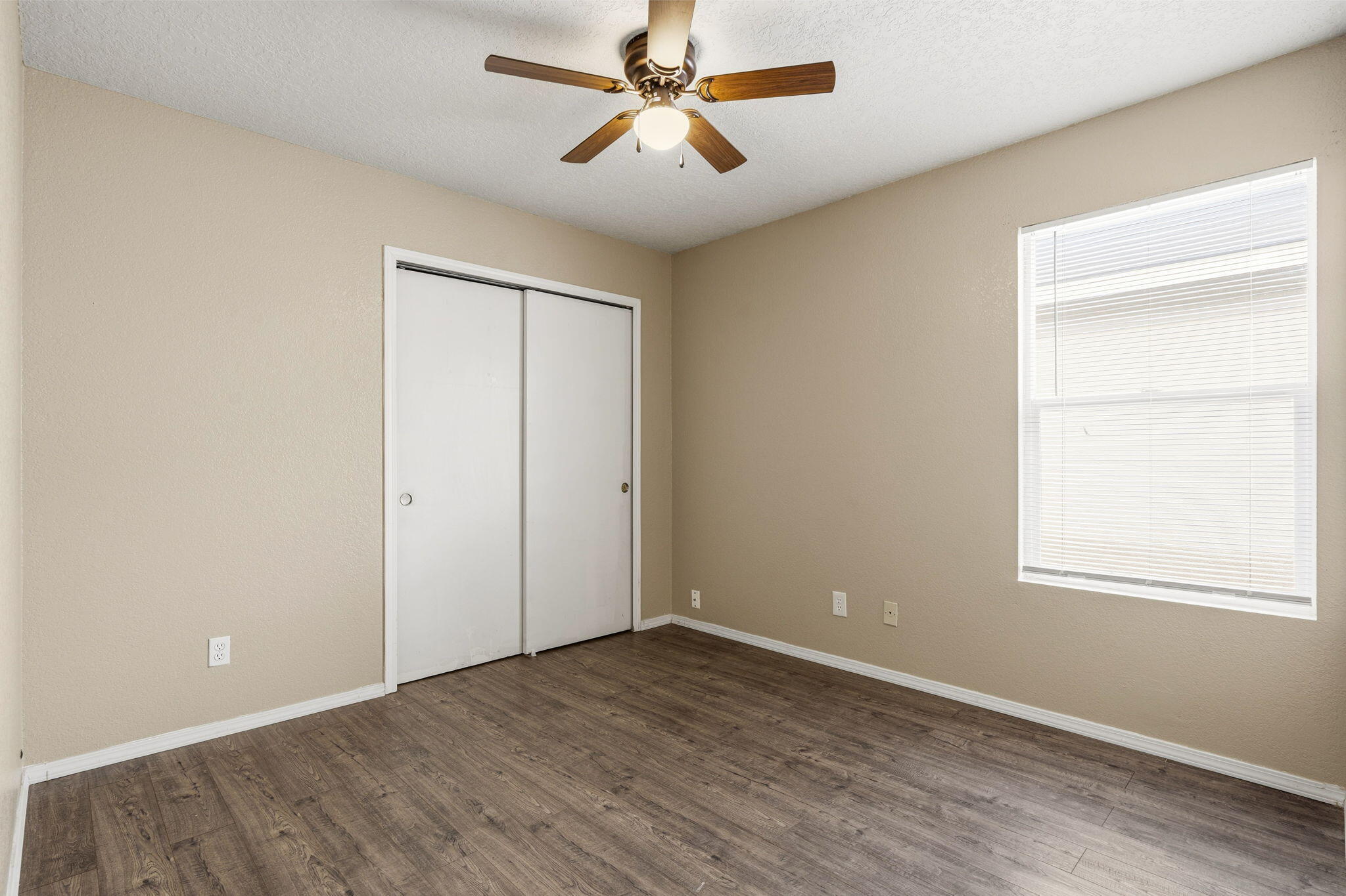 305 Vista Del Angel SW