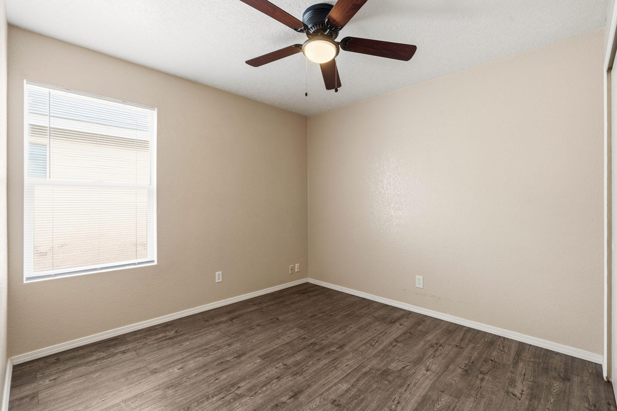 305 Vista Del Angel SW