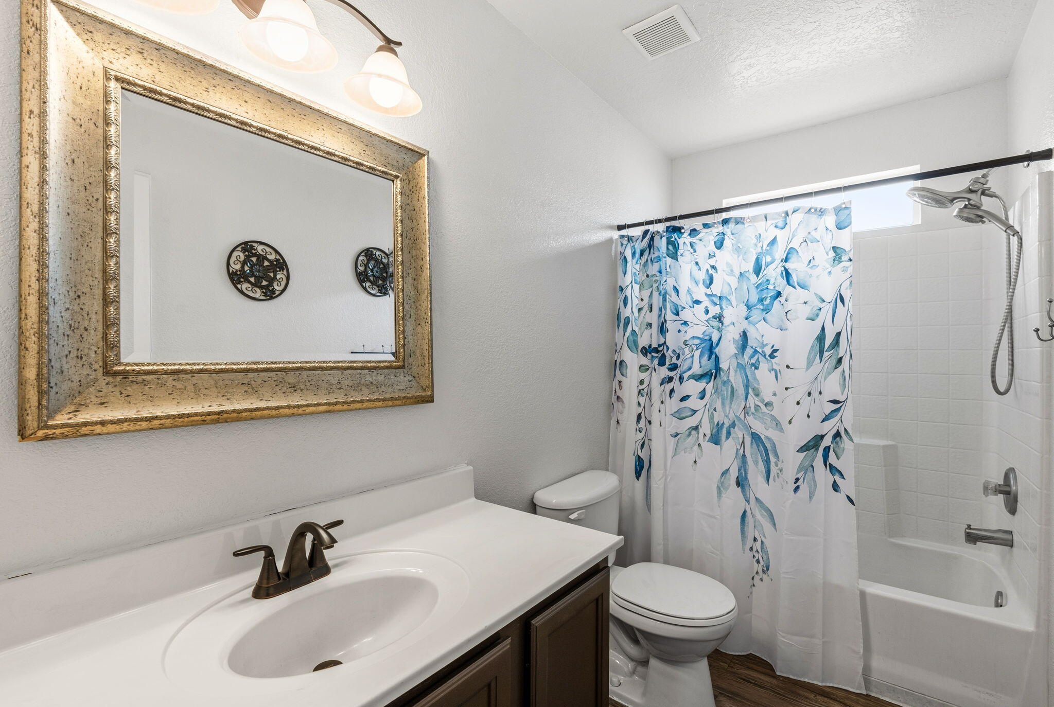 305 Vista Del Angel SW