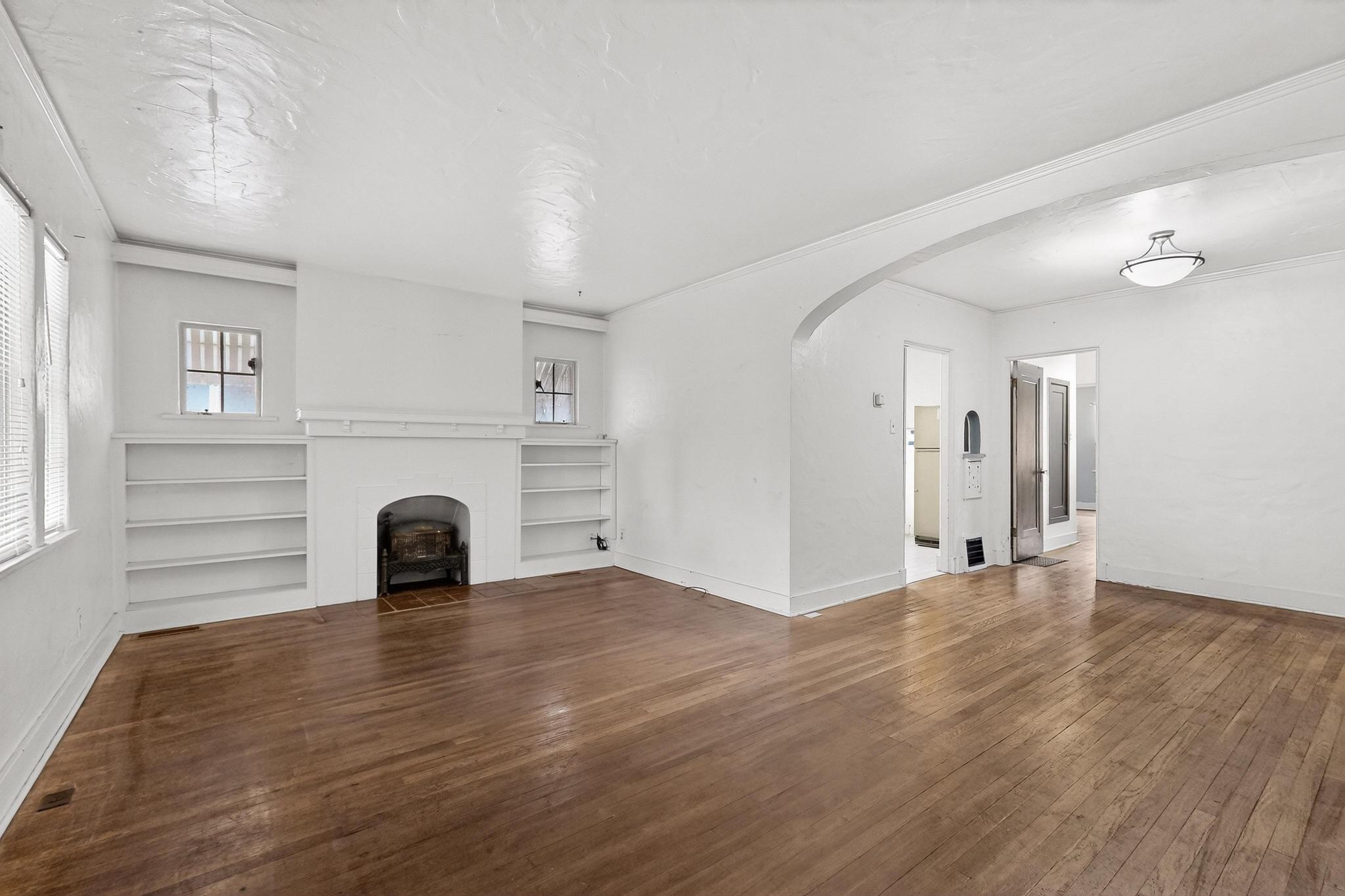 1821 Silver Avenue SE