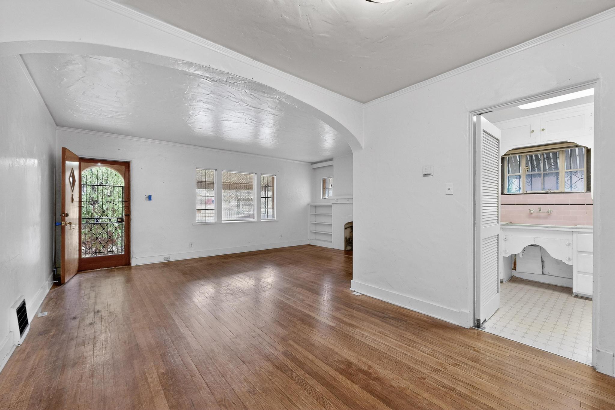 1821 Silver Avenue SE