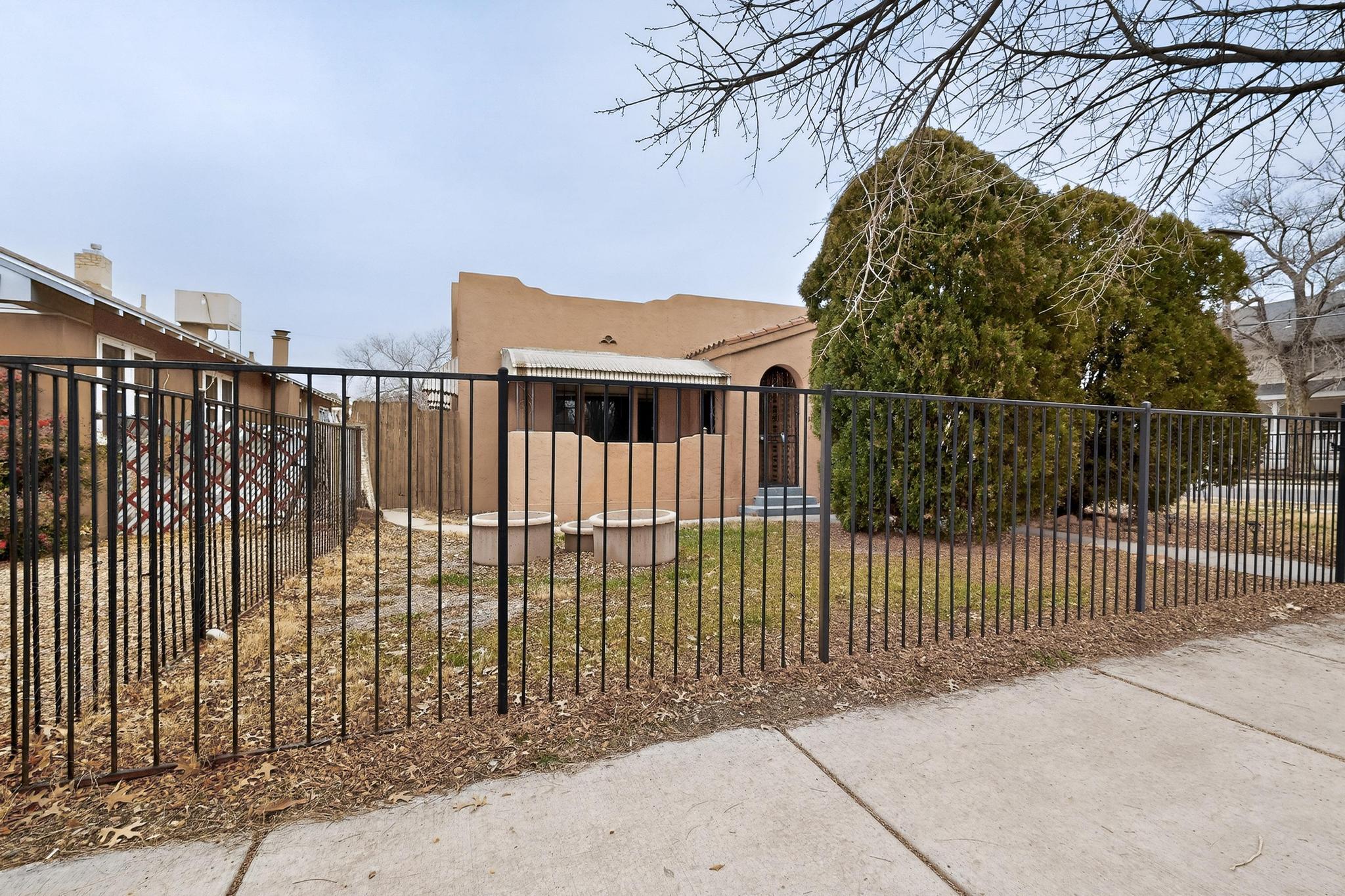 1821 Silver Avenue SE