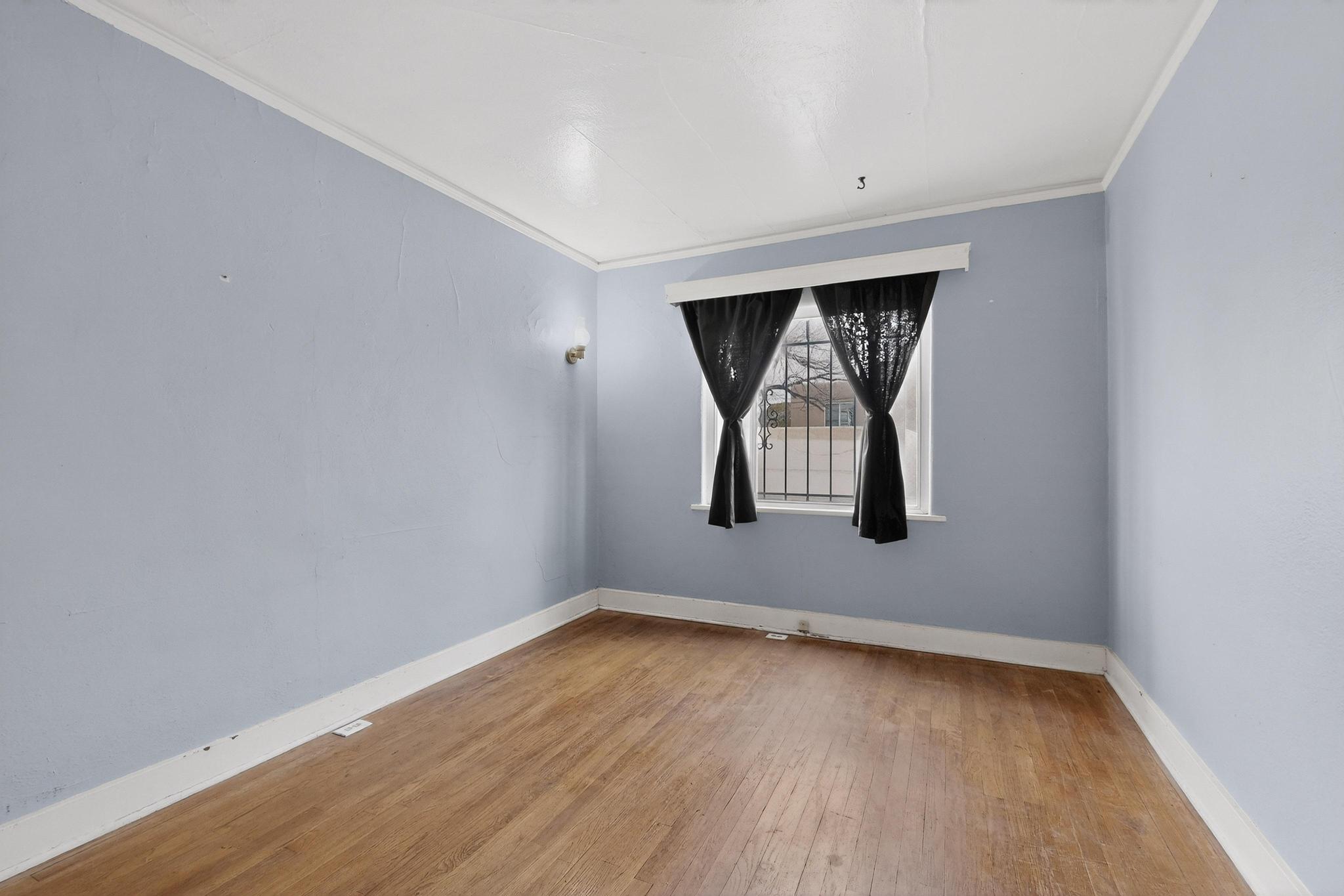 1821 Silver Avenue SE