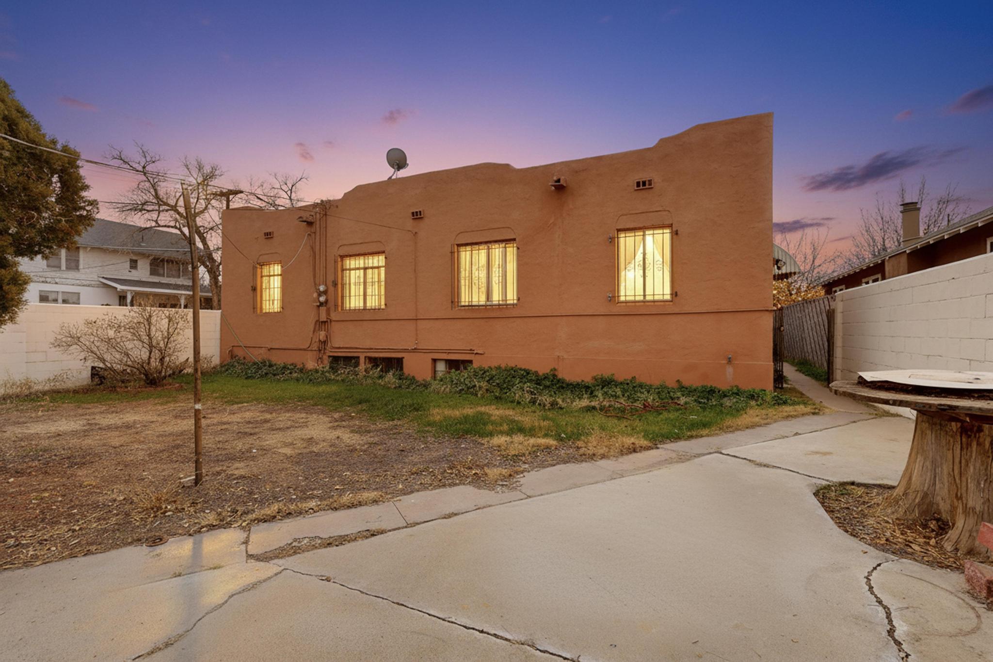 1821 Silver Avenue SE