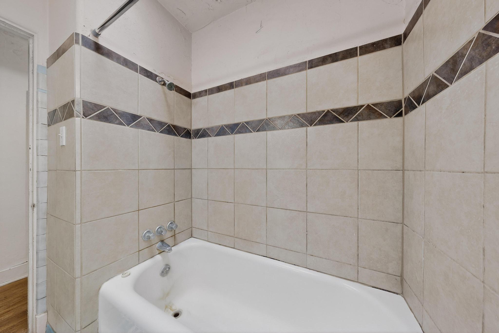 1821 Silver Avenue SE