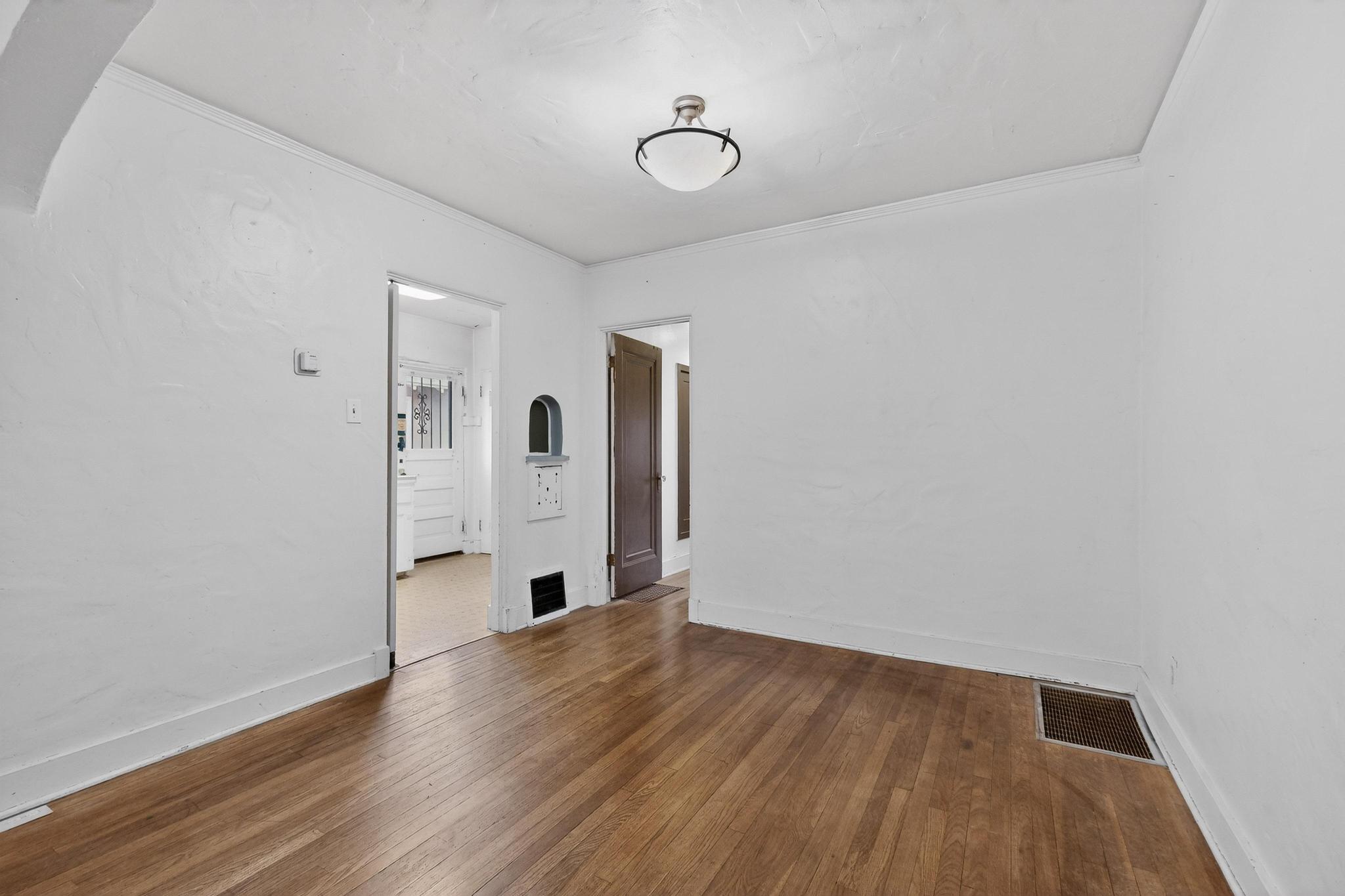 1821 Silver Avenue SE