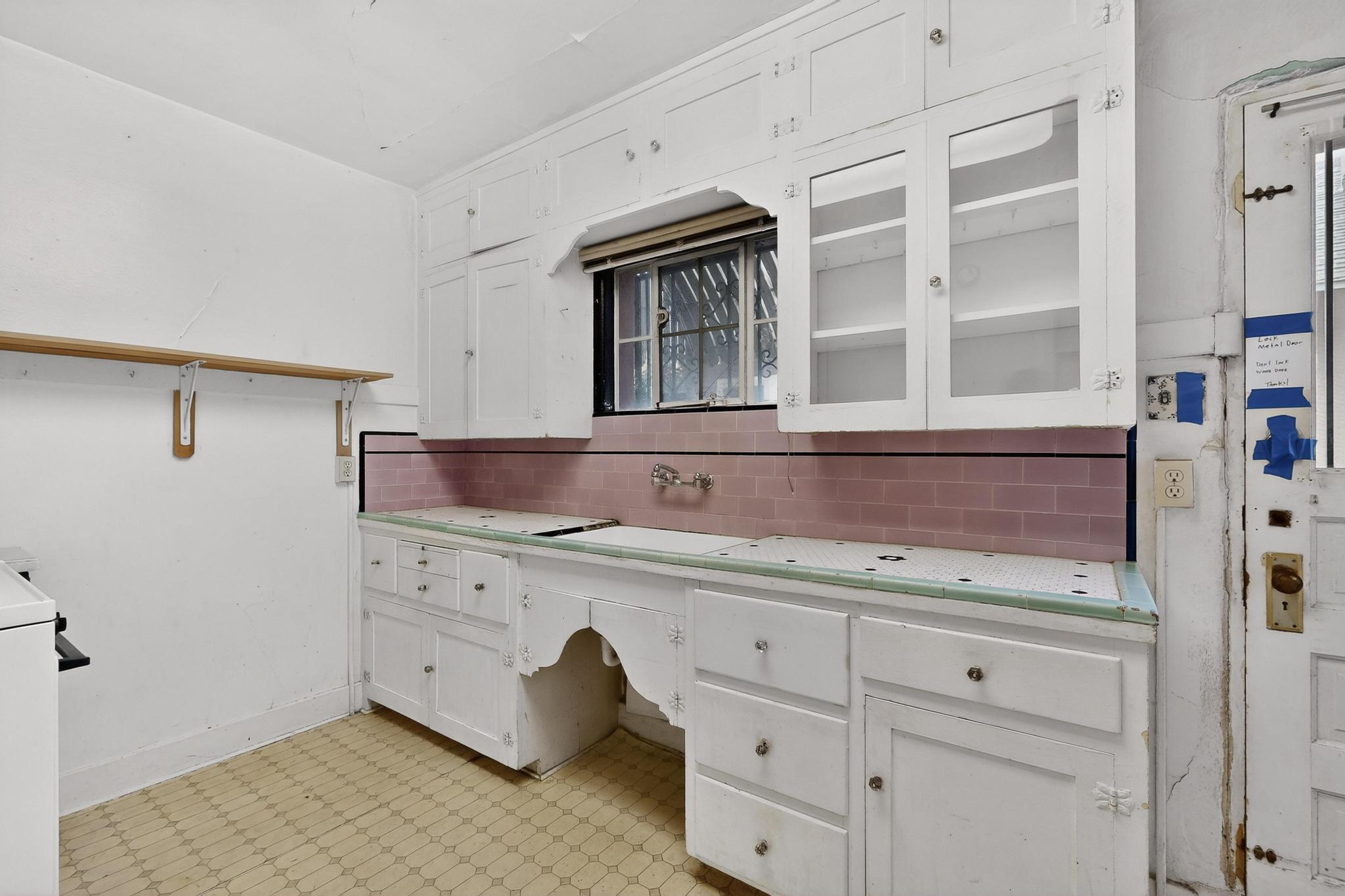 1821 Silver Avenue SE