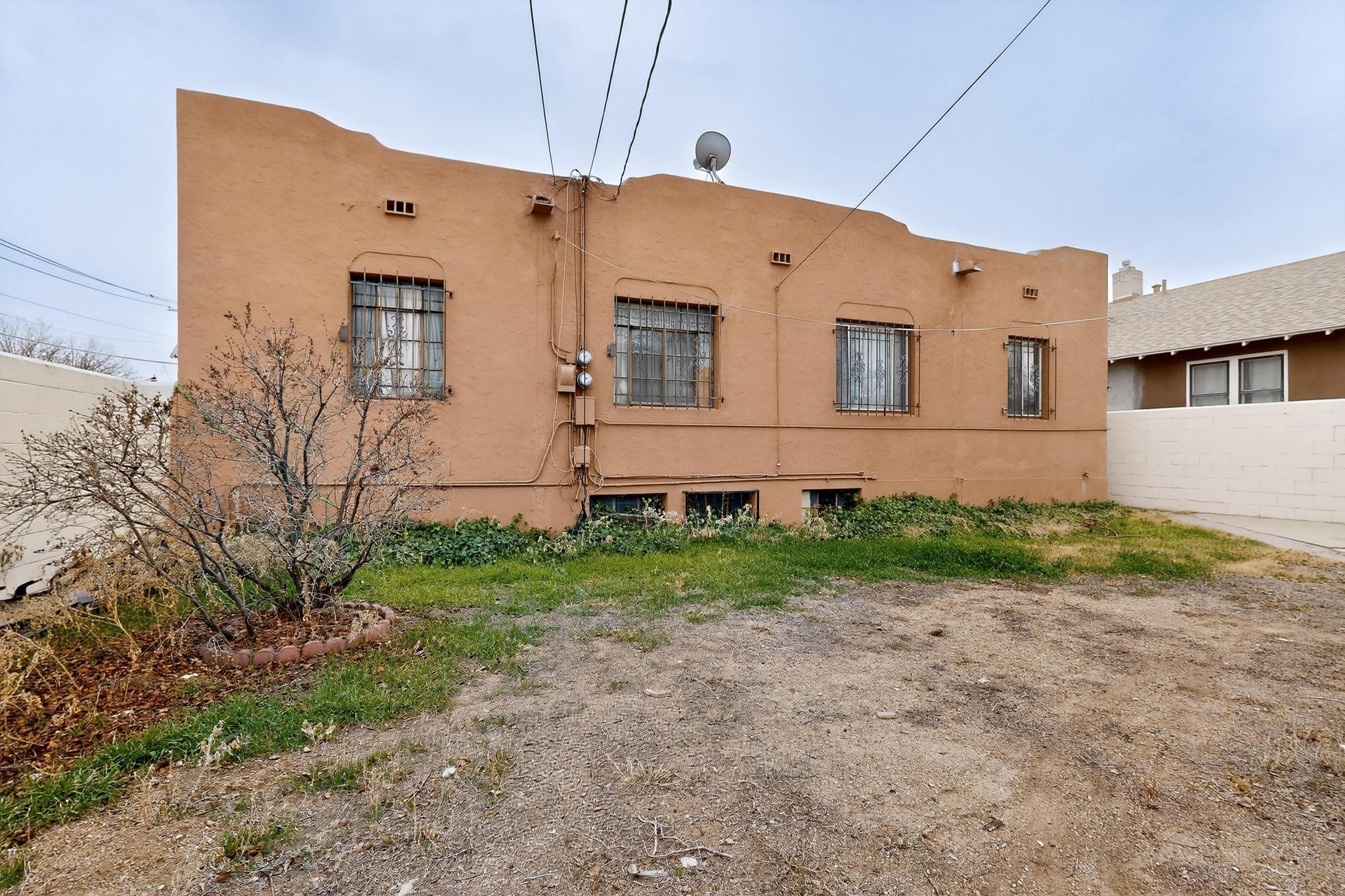 1821 Silver Avenue SE