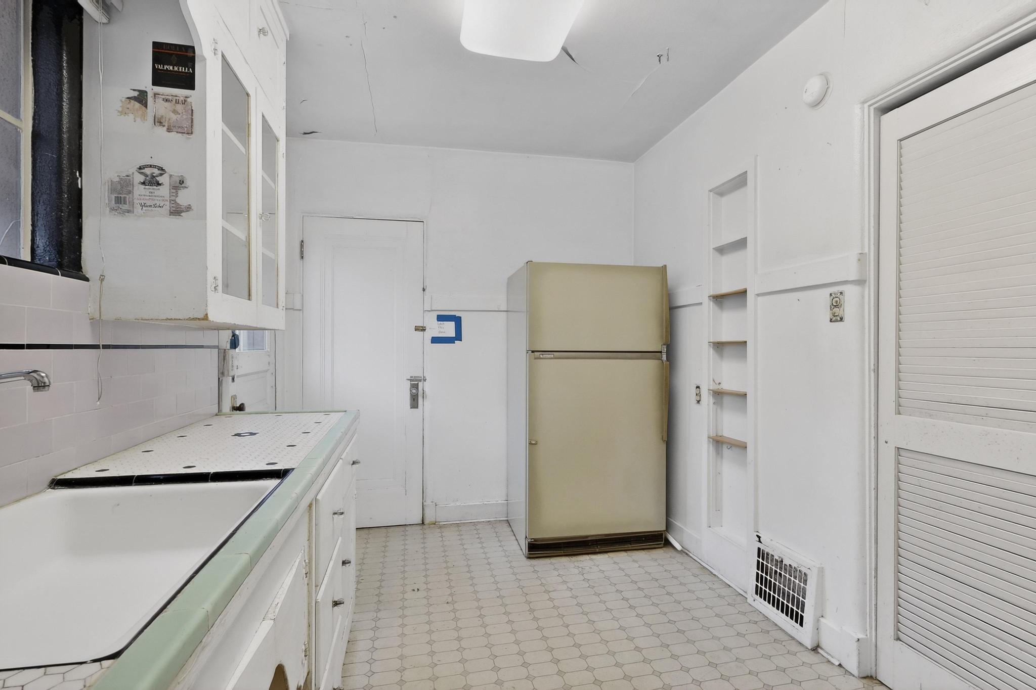 1821 Silver Avenue SE