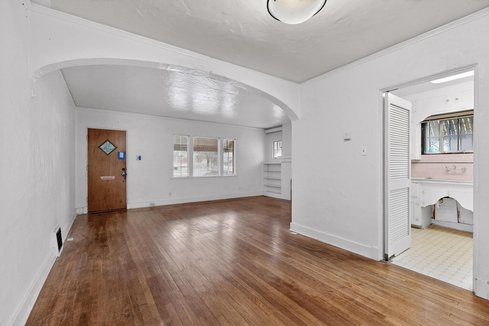 1821 Silver Avenue SE