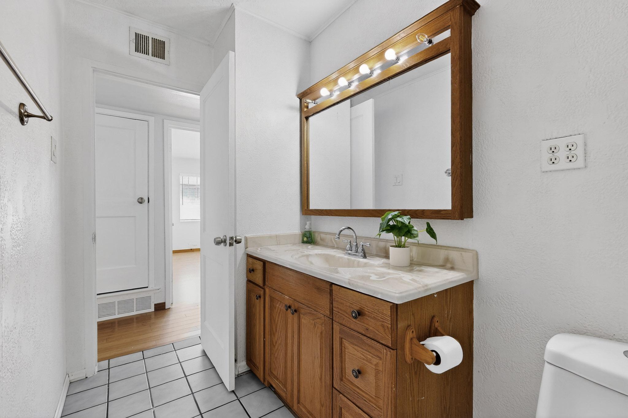 8623 Menaul Boulevard NE