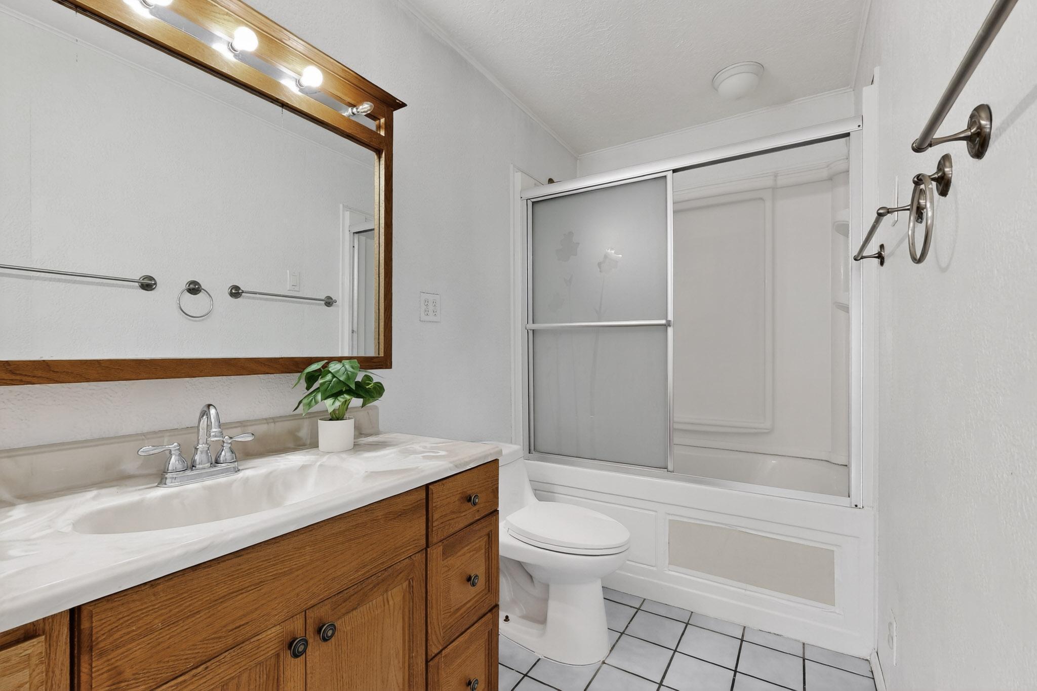 8623 Menaul Boulevard NE