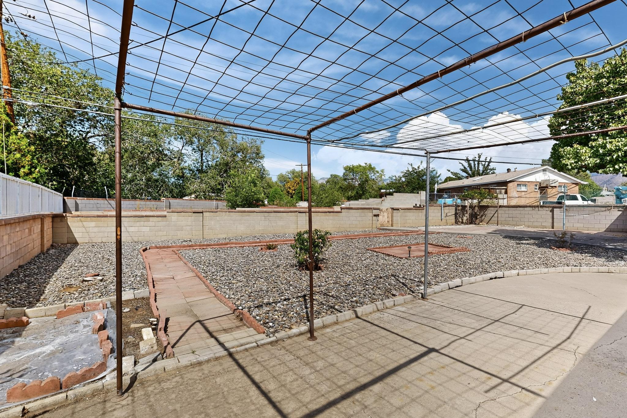 8623 Menaul Boulevard NE