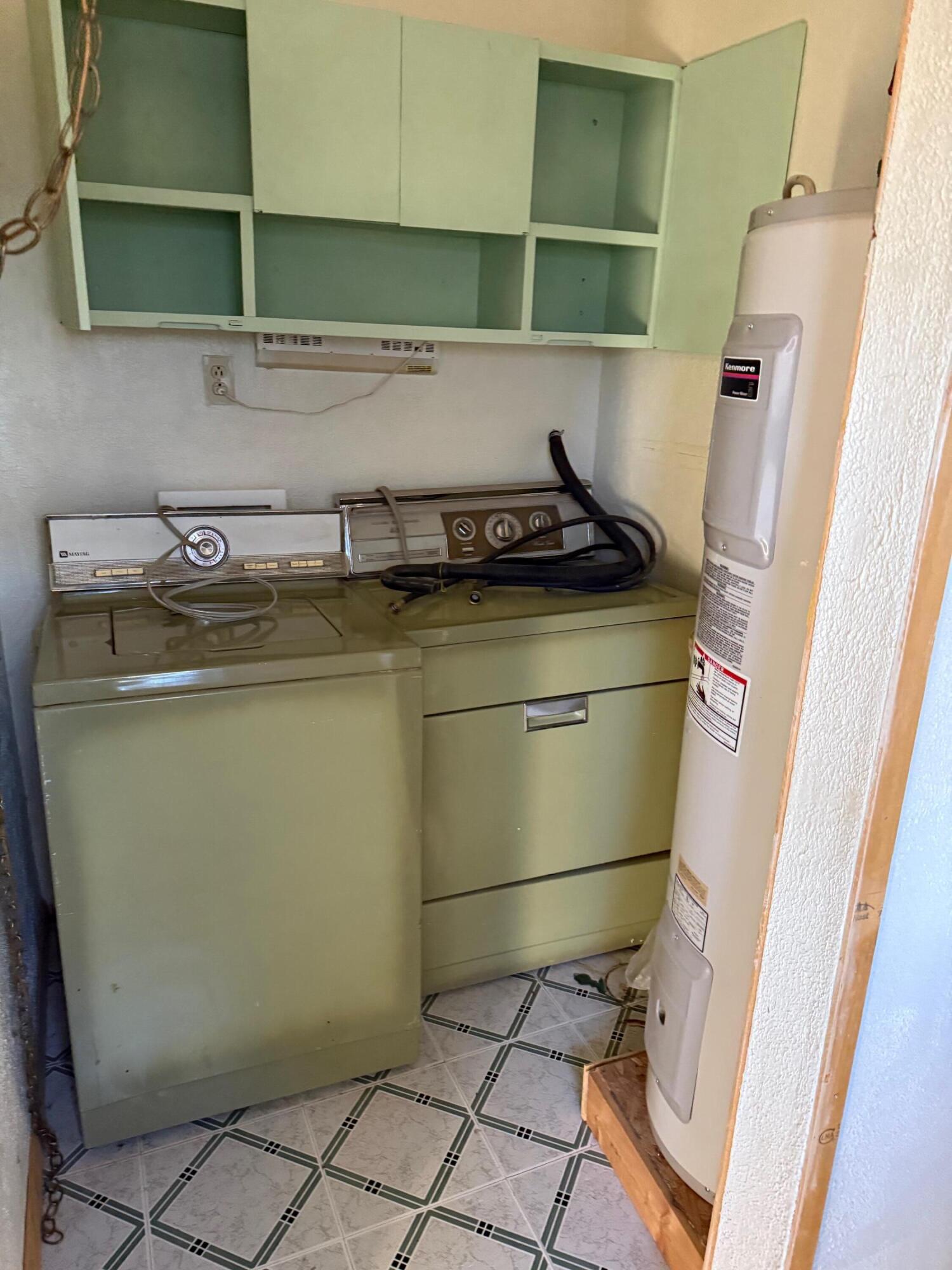 31 Lower La Joya Road