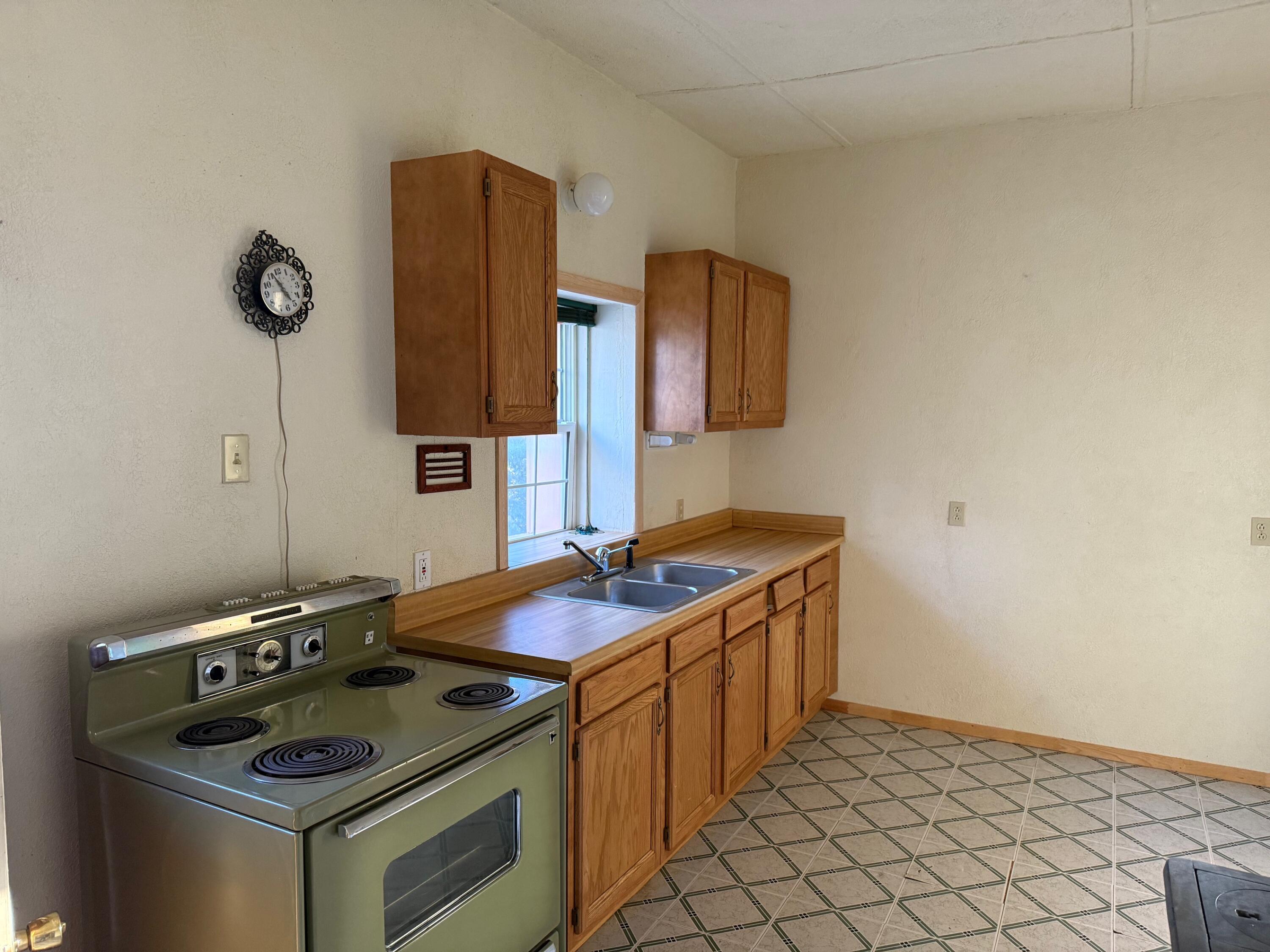 31 Lower La Joya Road