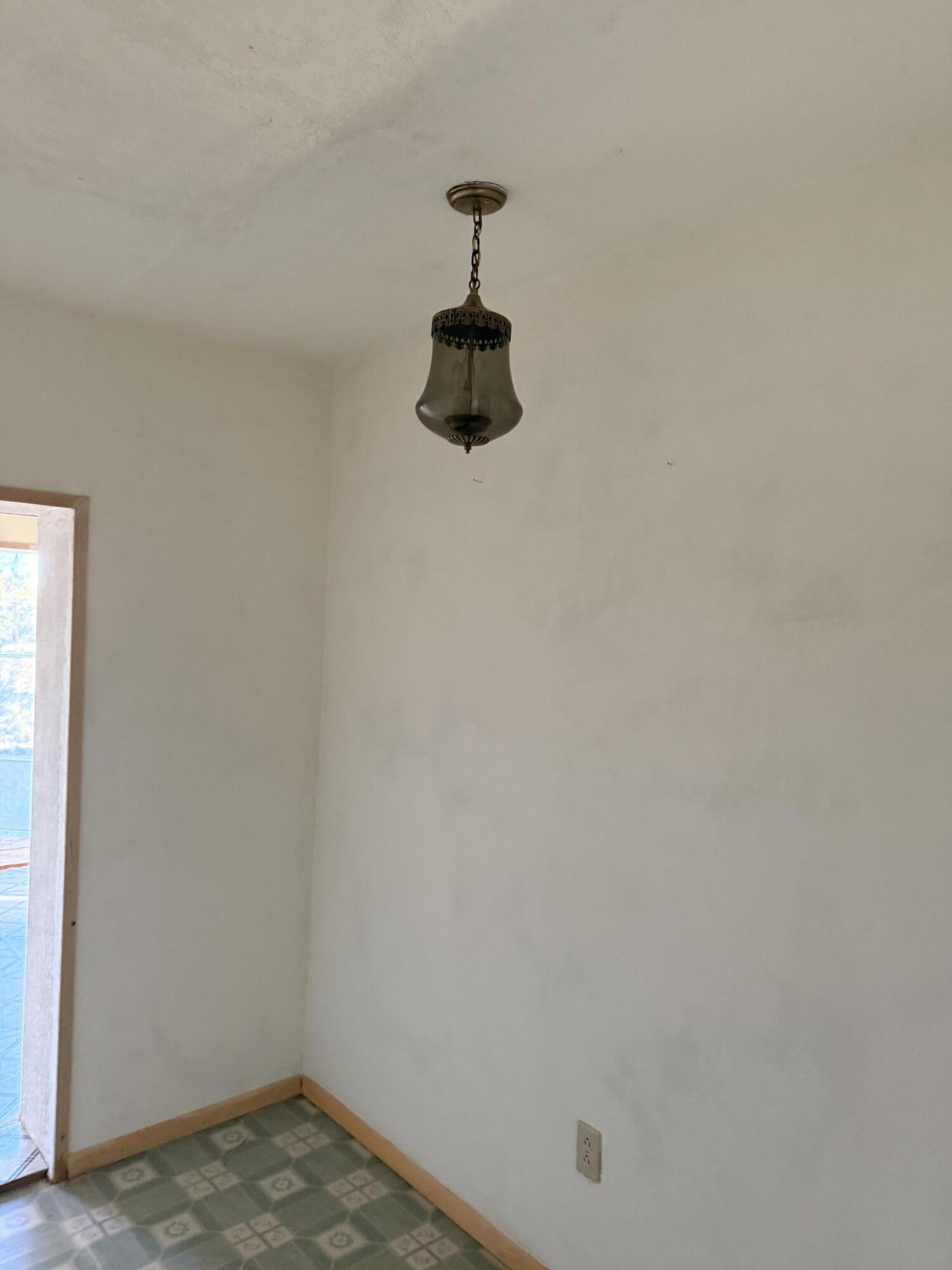 31 Lower La Joya Road