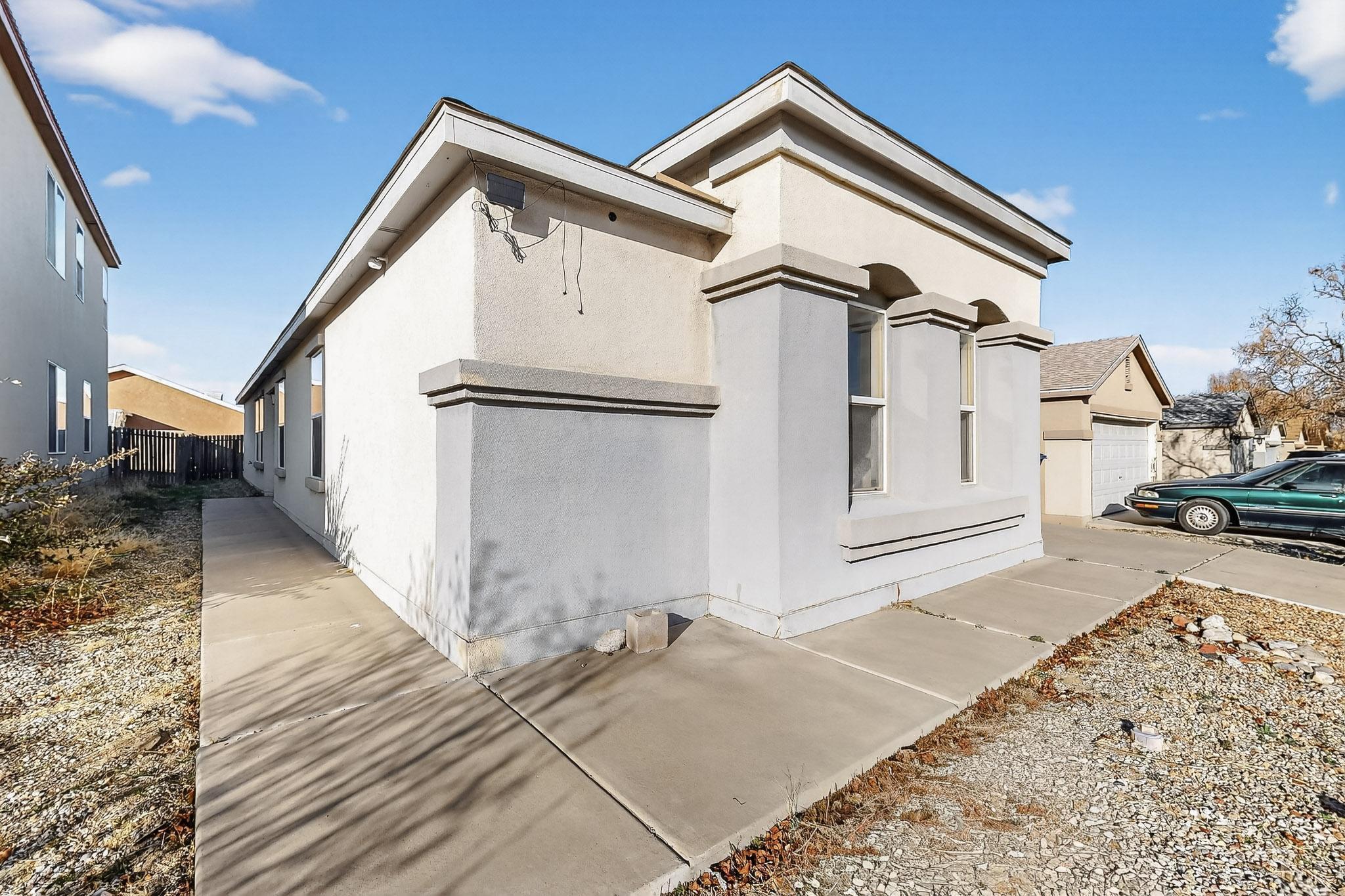 8931 Dakota Ridge Road SW