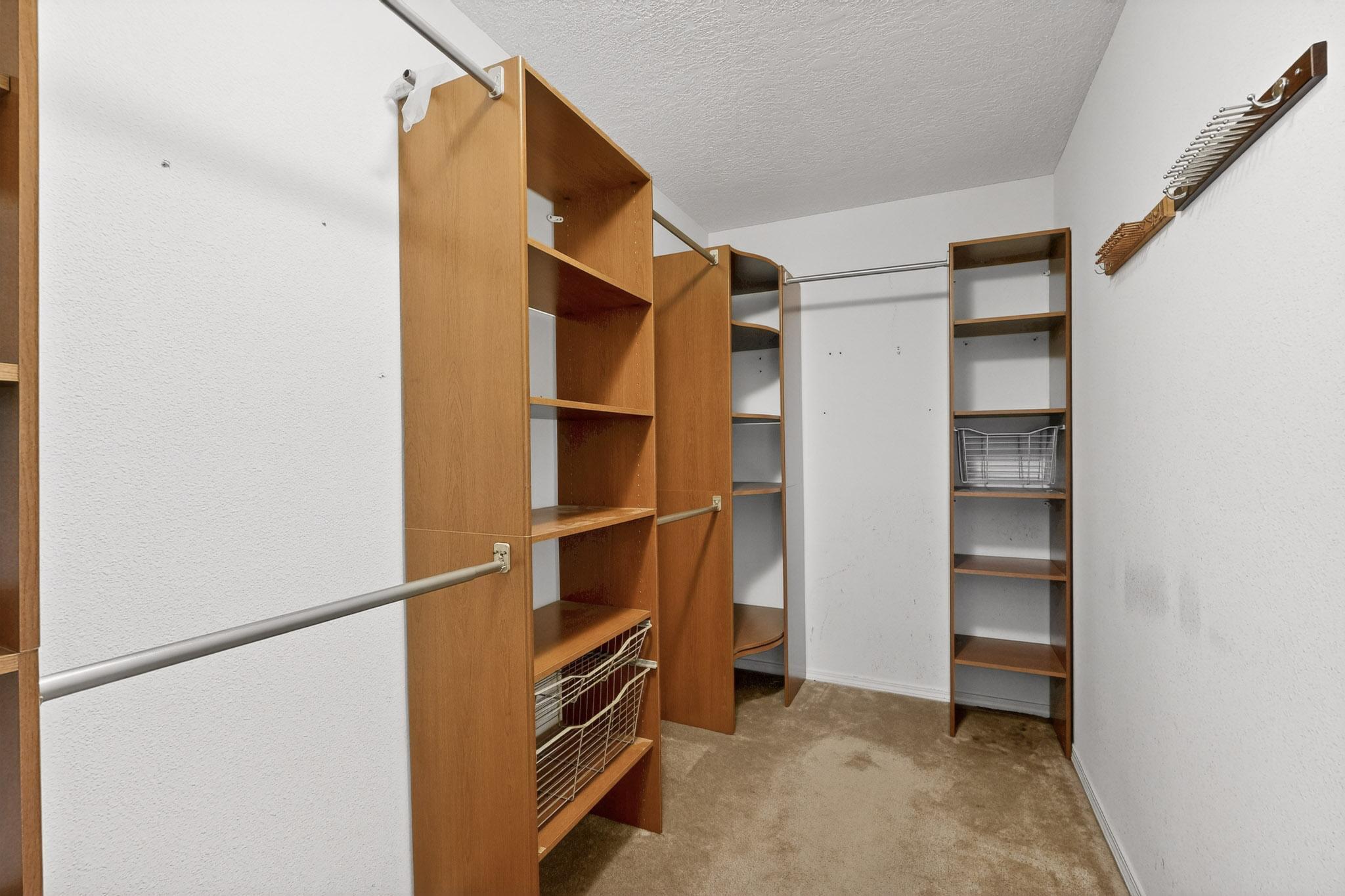 8931 Dakota Ridge Road SW