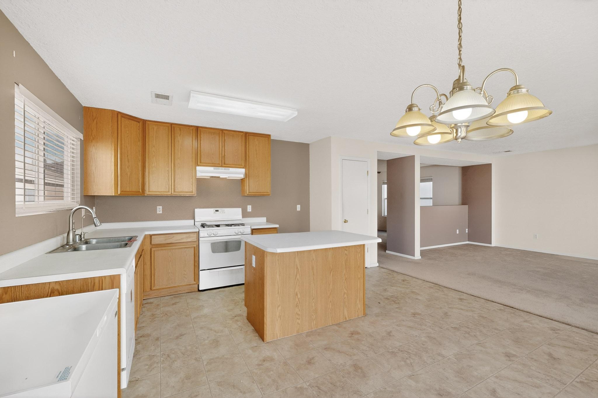 8931 Dakota Ridge Road SW