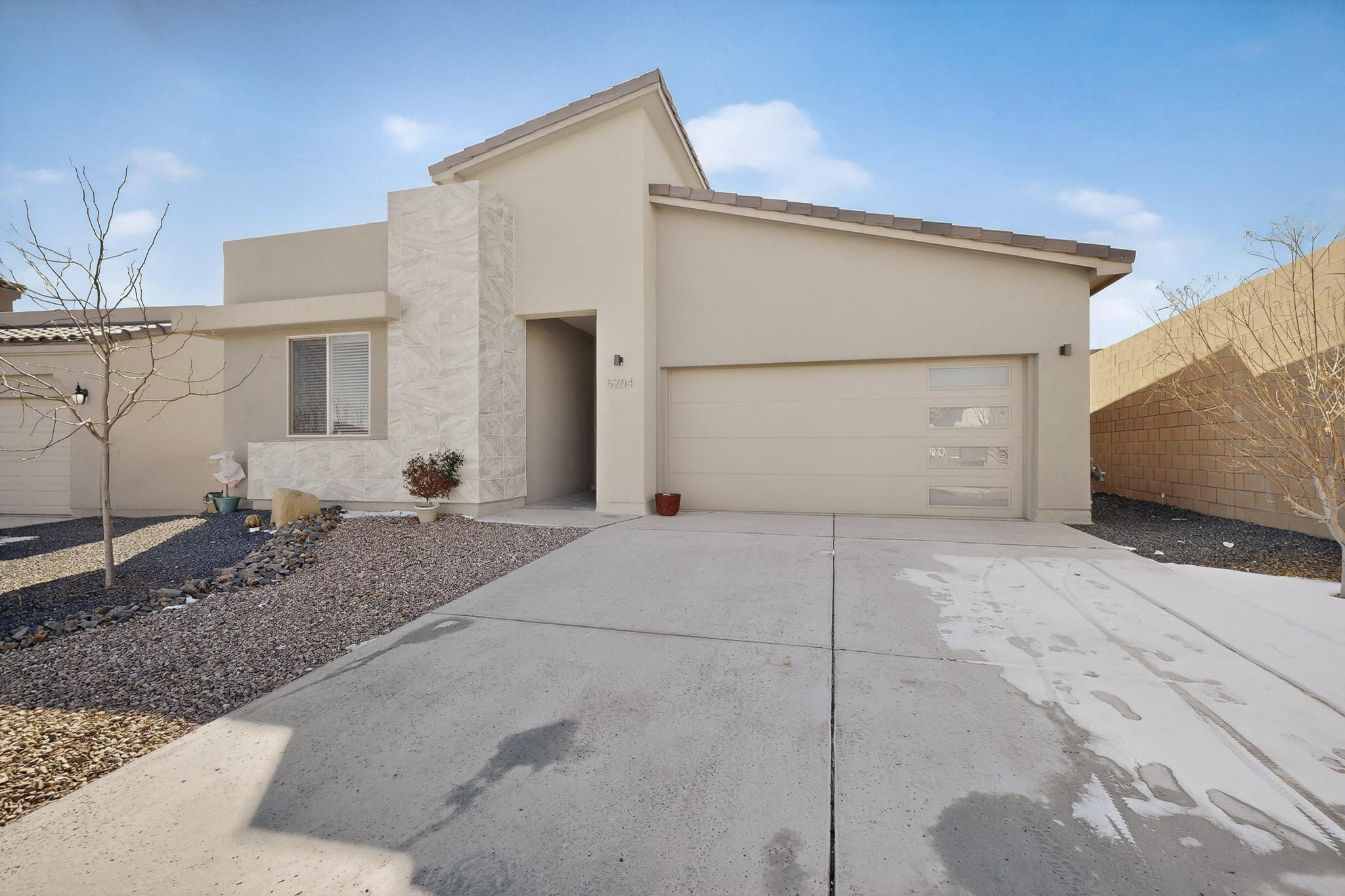 5204 Bullseye Road NE