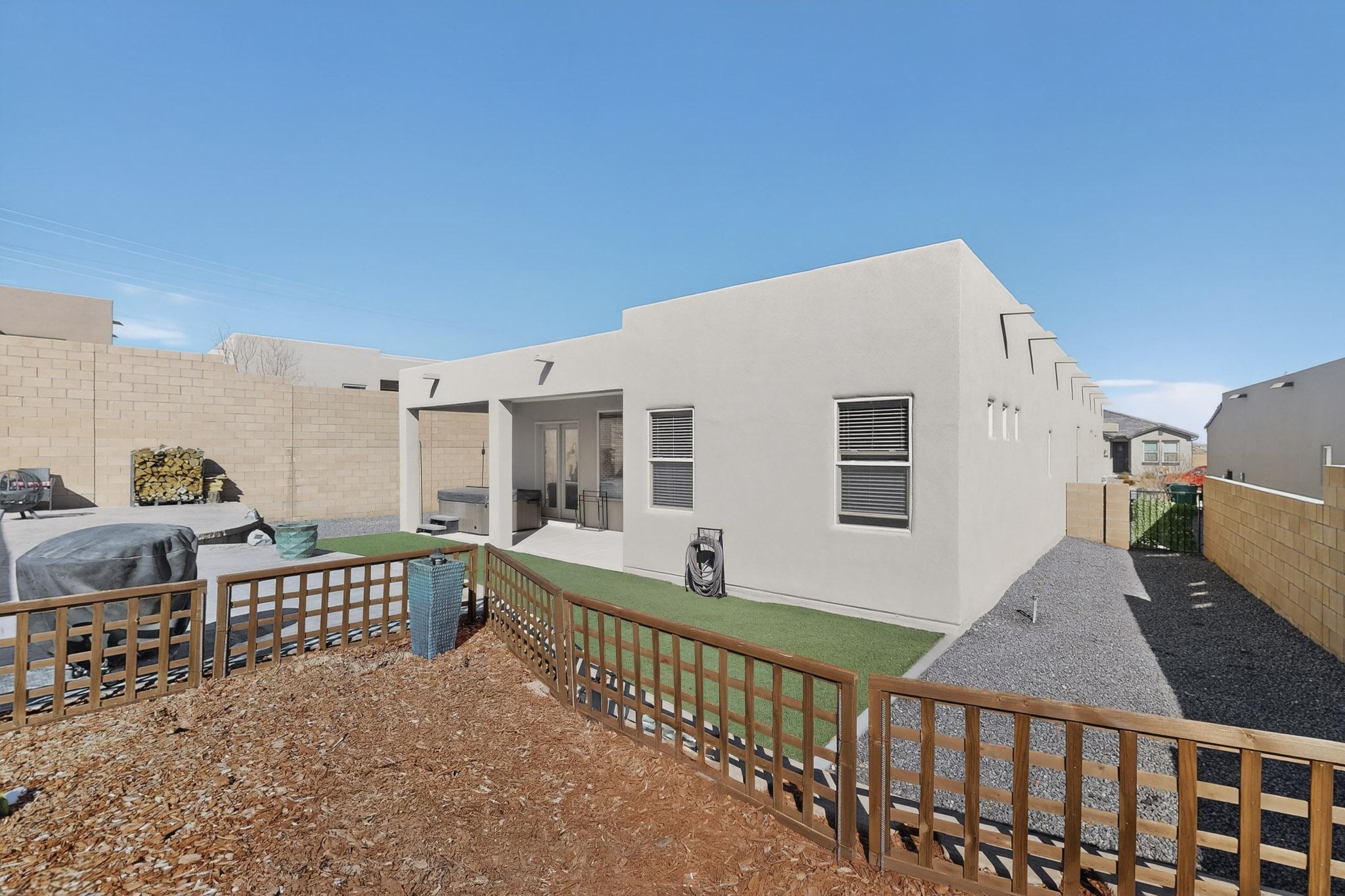 5204 Bullseye Road NE