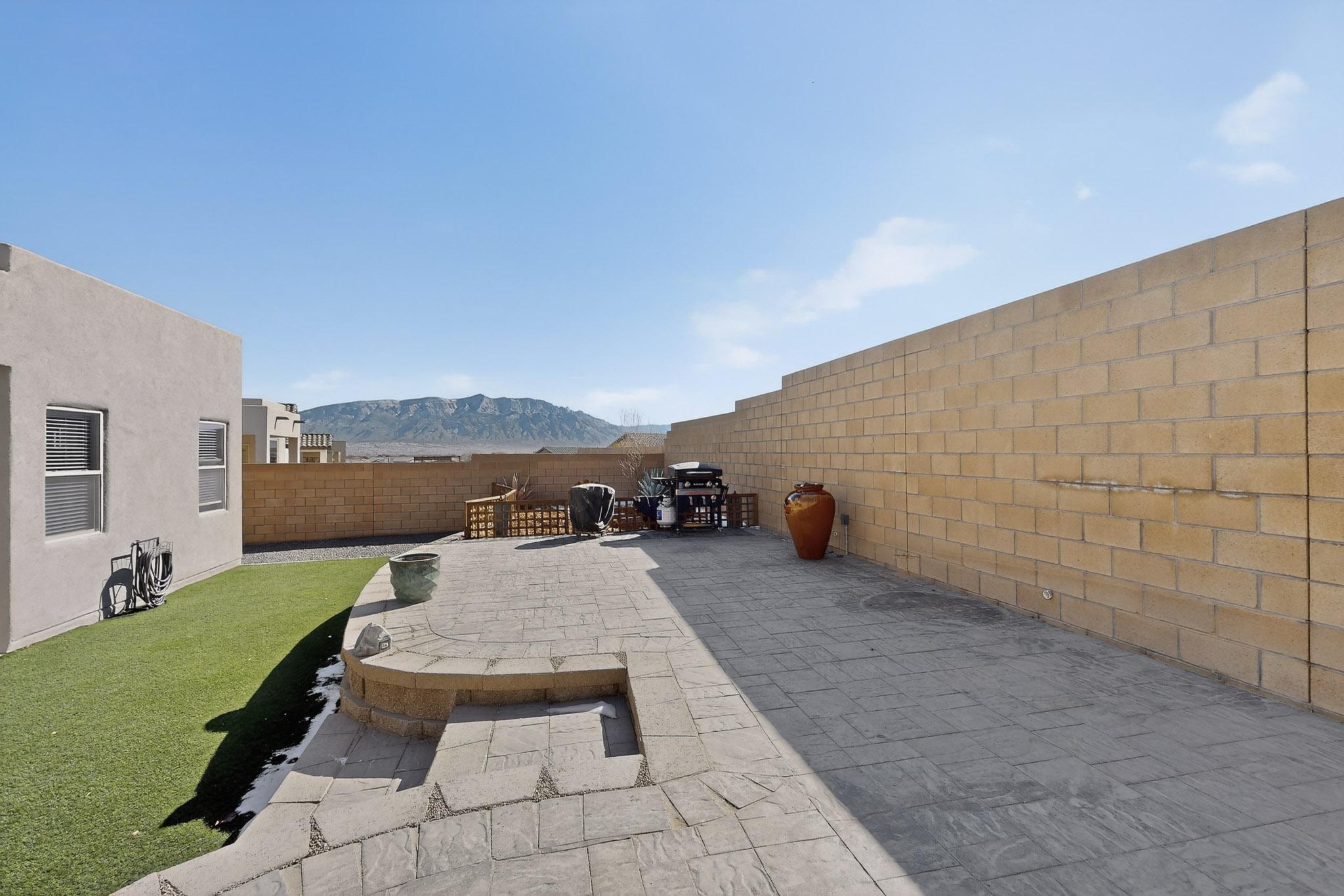 5204 Bullseye Road NE