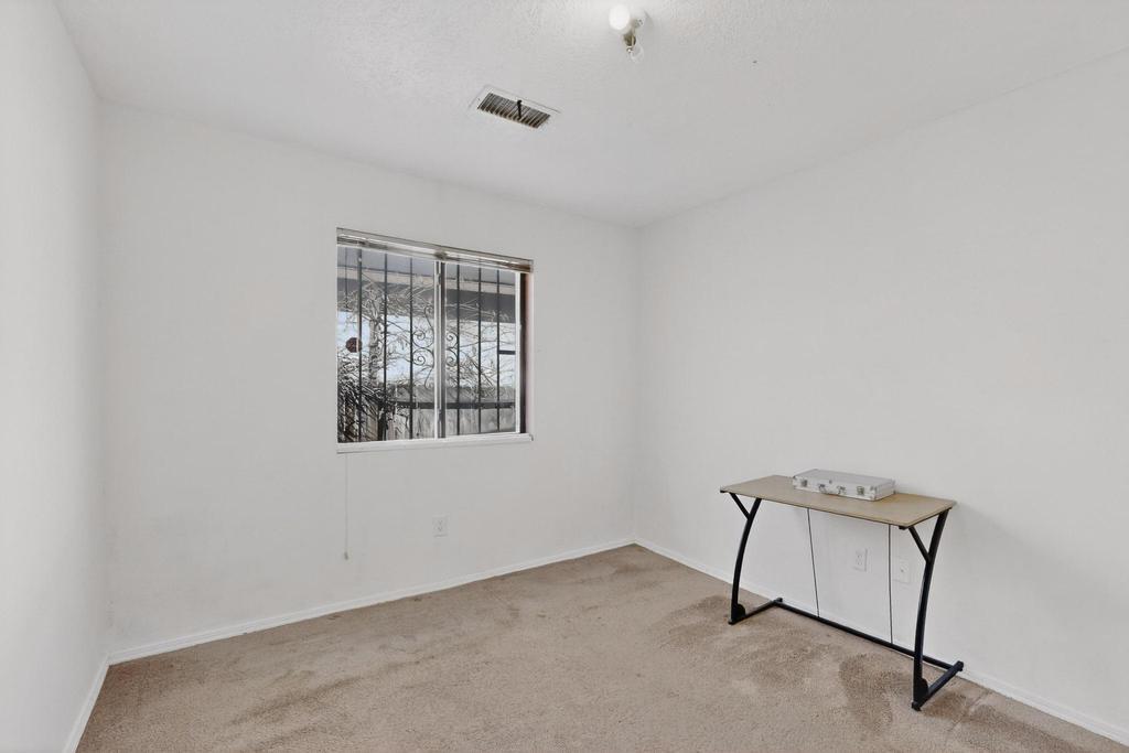 615 Parnelli Drive SW