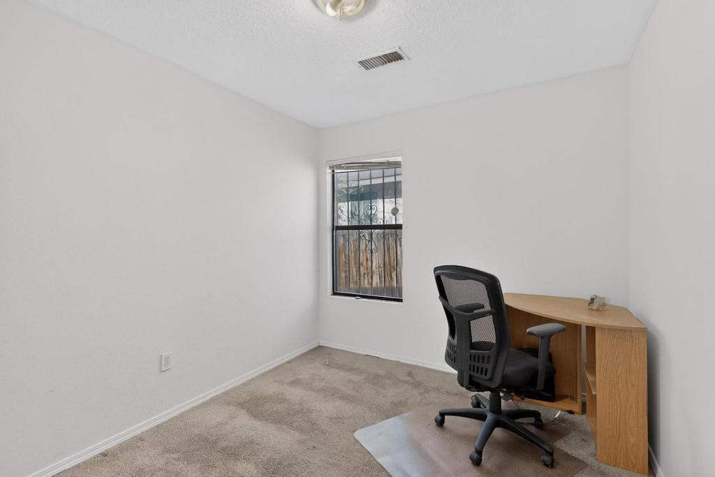 615 Parnelli Drive SW