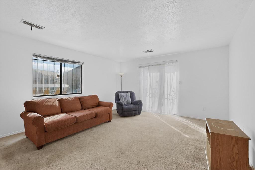 615 Parnelli Drive SW