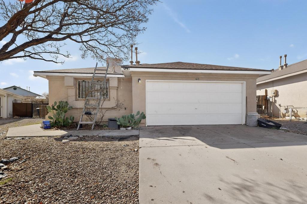 615 Parnelli Drive SW