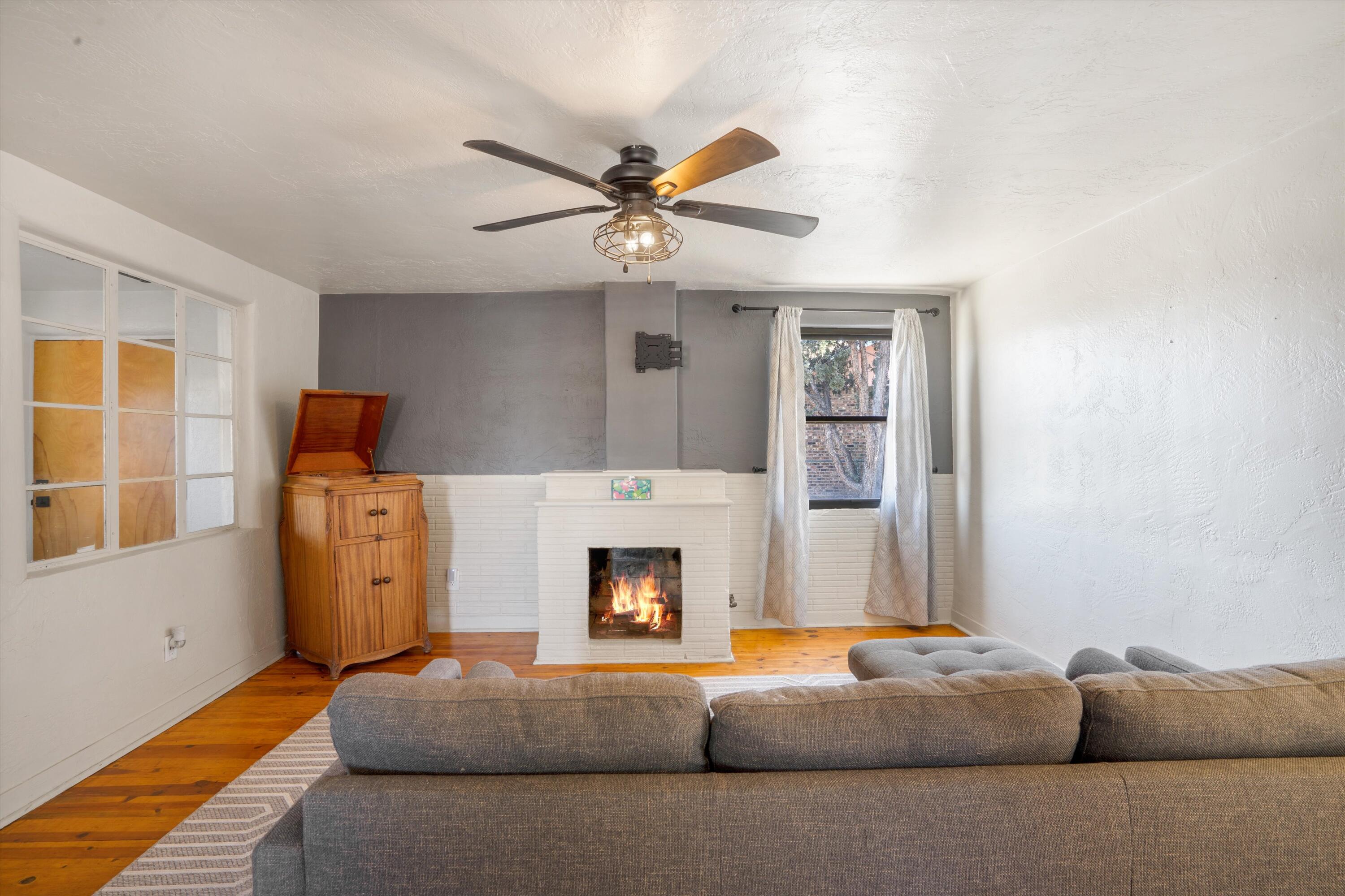 220 San Andres Avenue NW