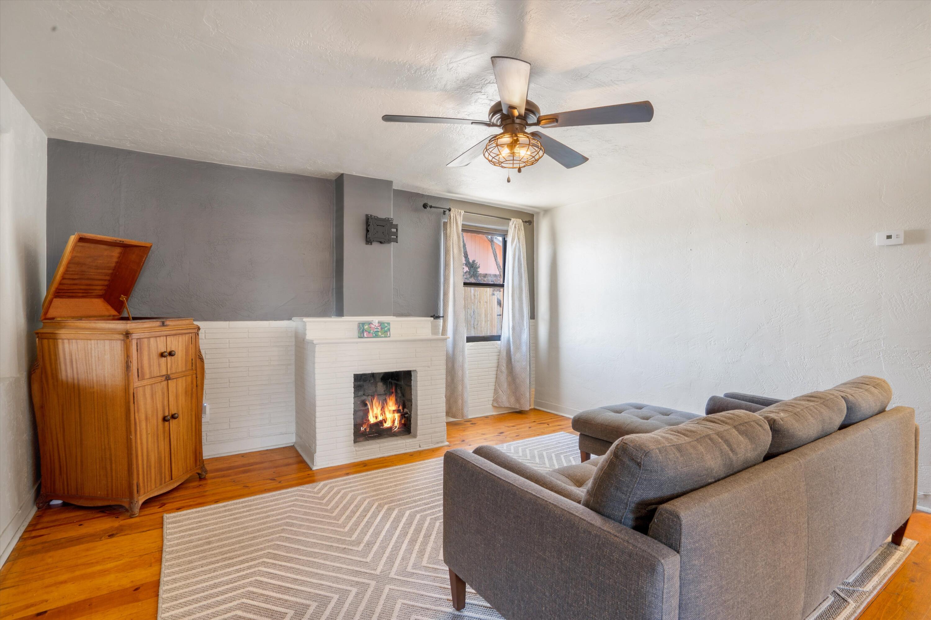 220 San Andres Avenue NW