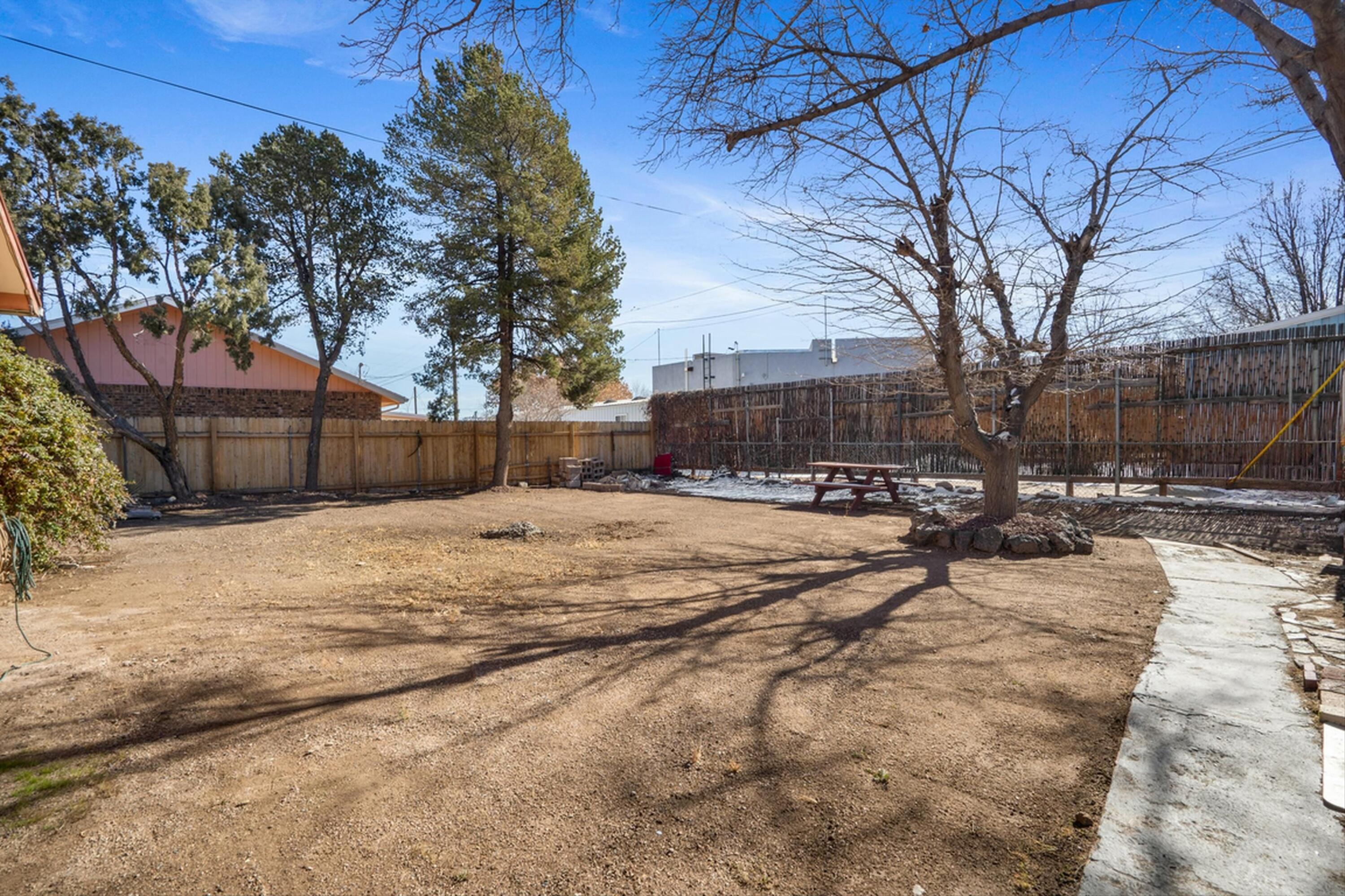 220 San Andres Avenue NW