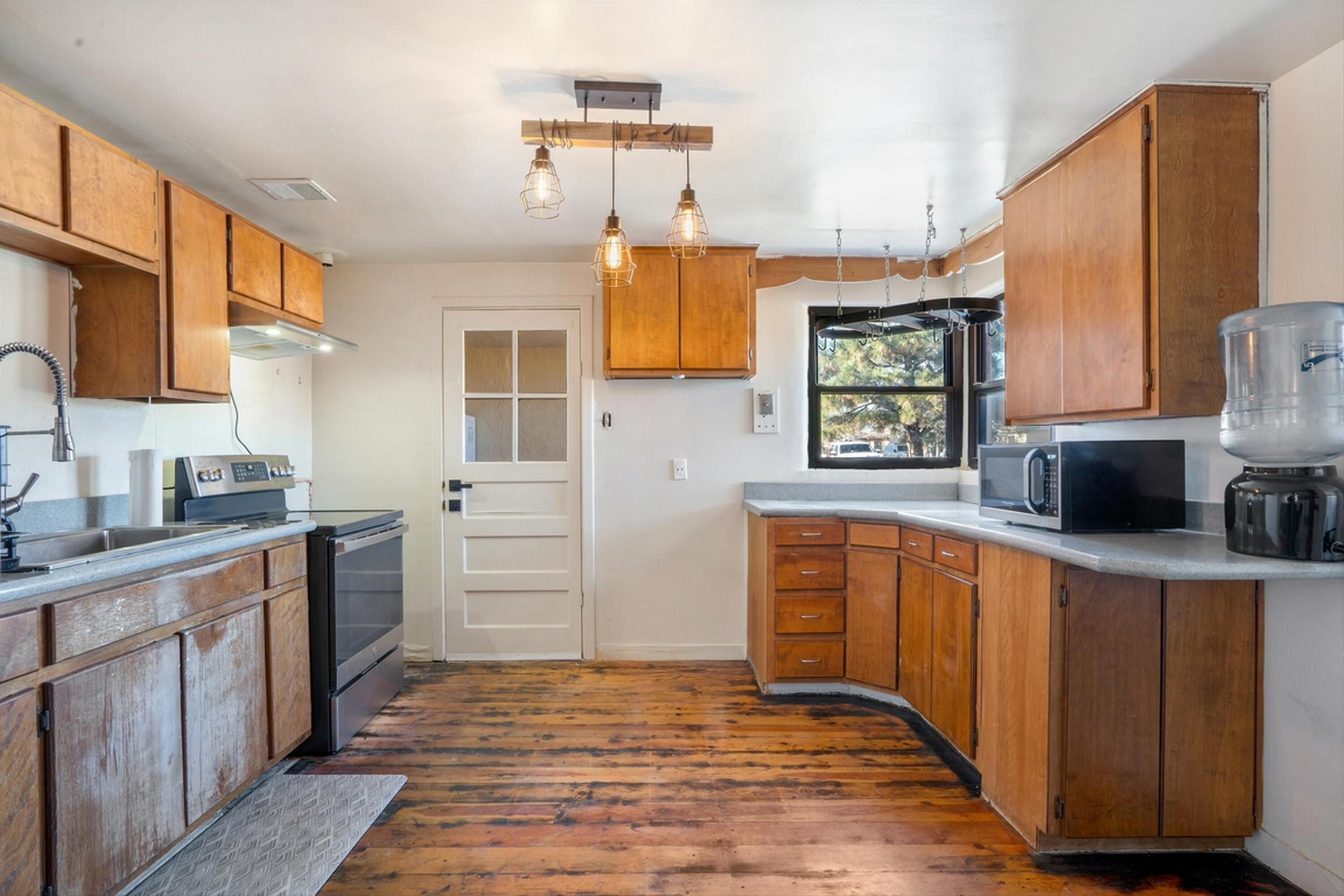 220 San Andres Avenue NW