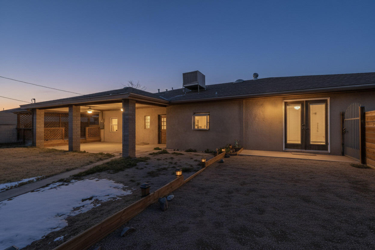 202 Placitas Road NE