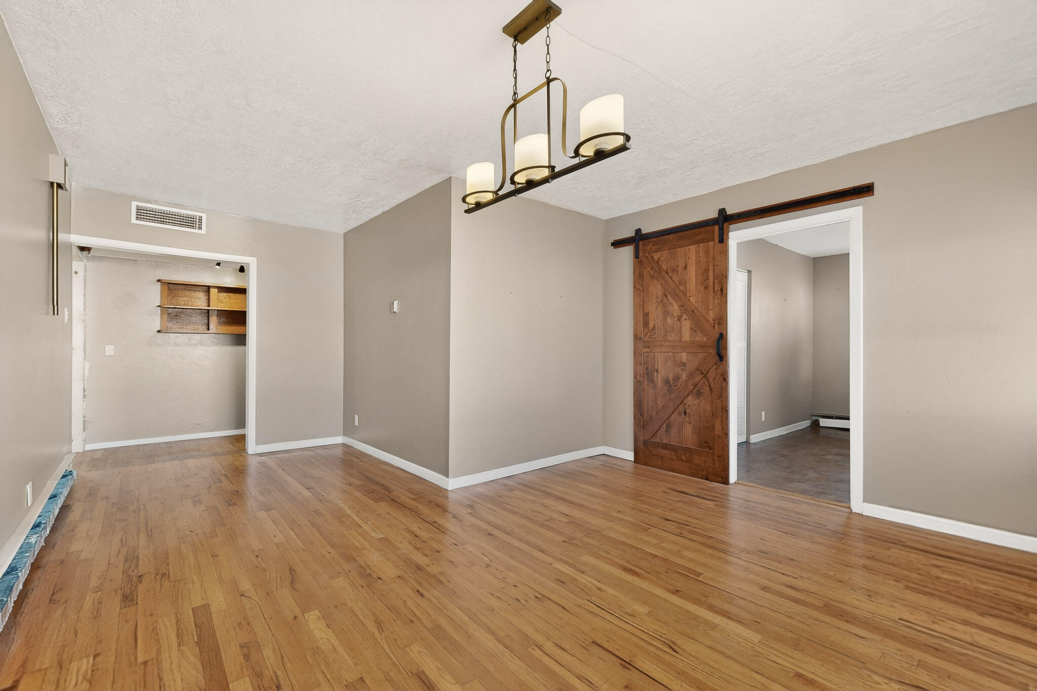 202 Placitas Road NE